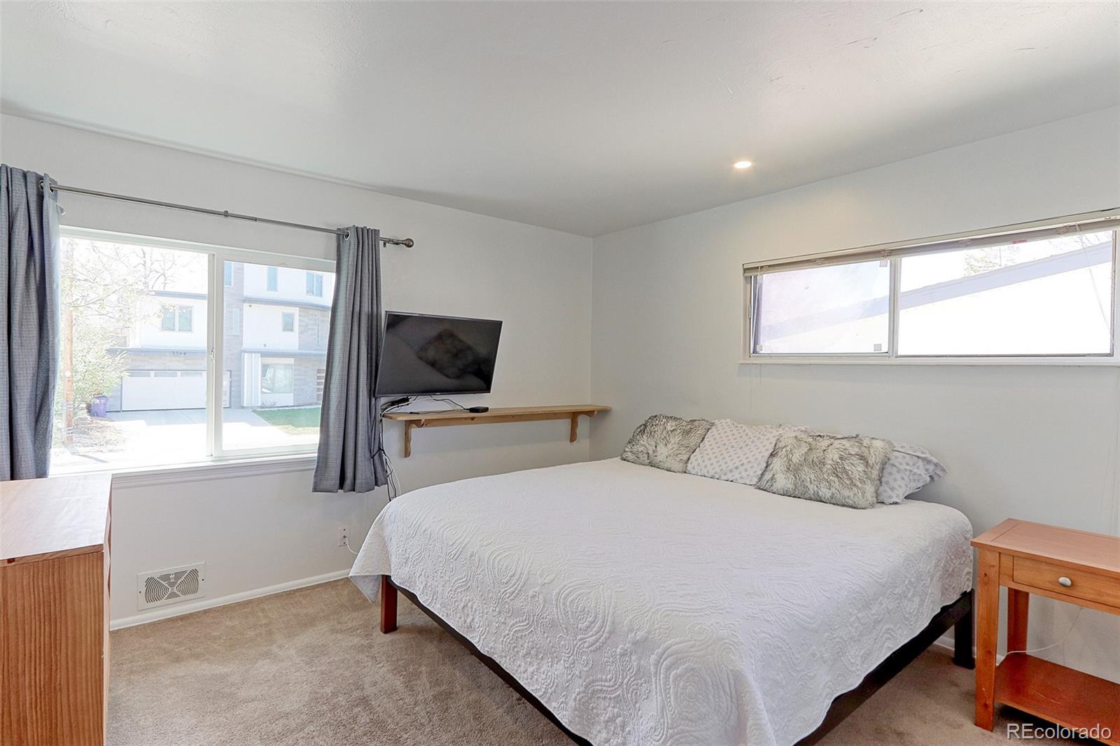 MLS Image #7 for 2561 s carey way,denver, Colorado