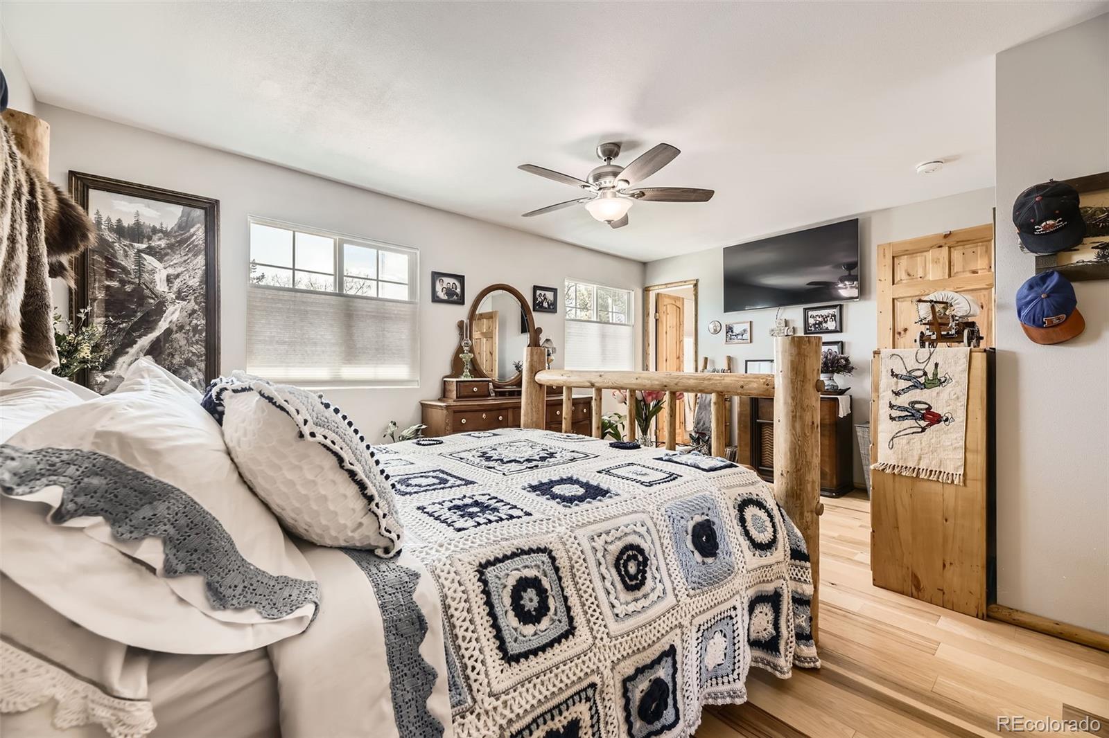 MLS Image #16 for 4845 s taft street,morrison, Colorado