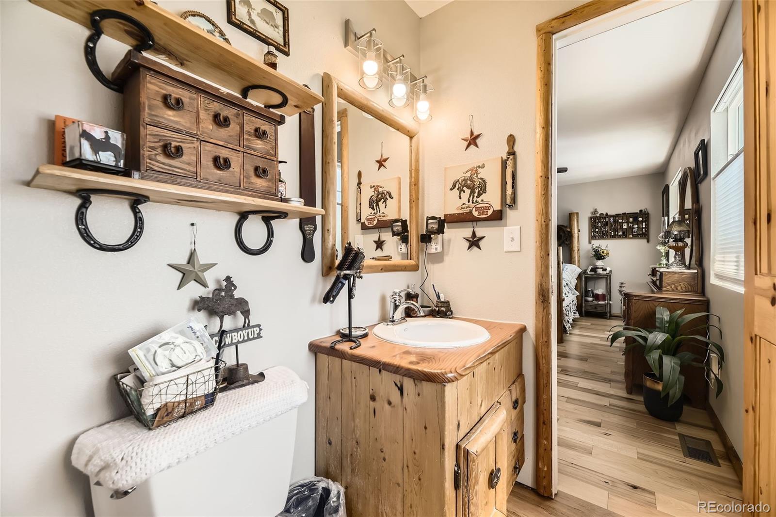 MLS Image #18 for 4845 s taft street,morrison, Colorado