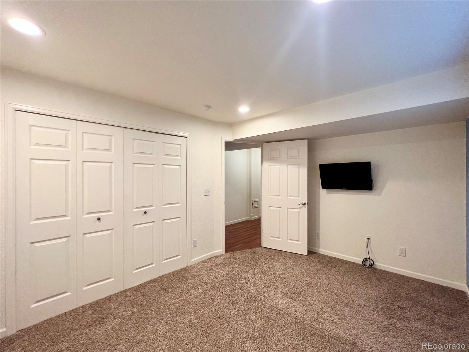 MLS Image #21 for 20532 e lake circle,centennial, Colorado