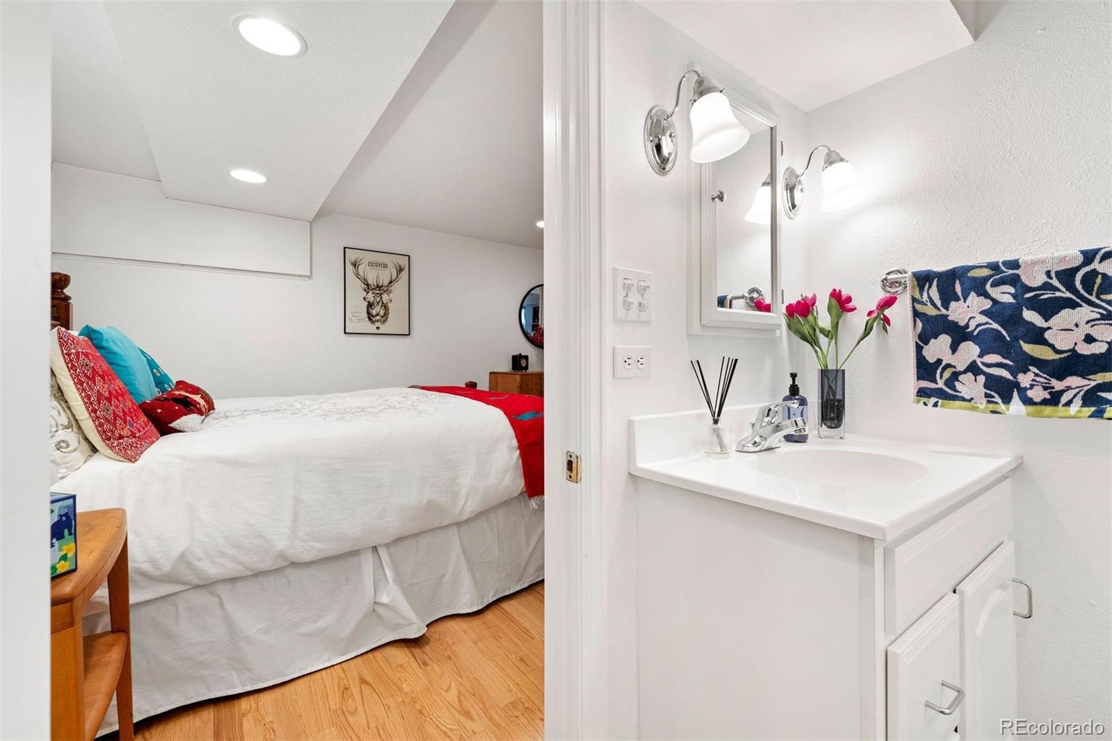 MLS Image #27 for 1439 s emerson street,denver, Colorado