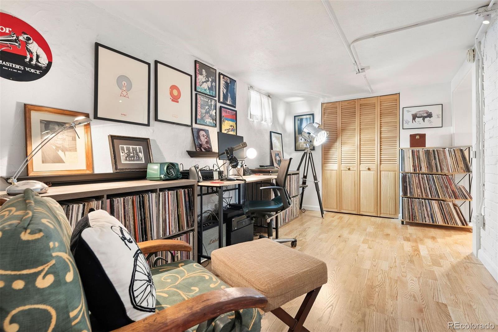 MLS Image #29 for 1439 s emerson street,denver, Colorado