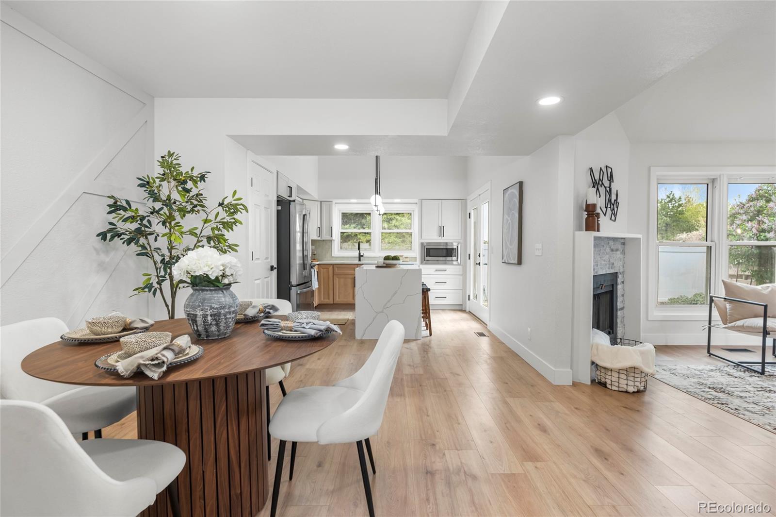 MLS Image #10 for 2275 s yosemite circle,denver, Colorado