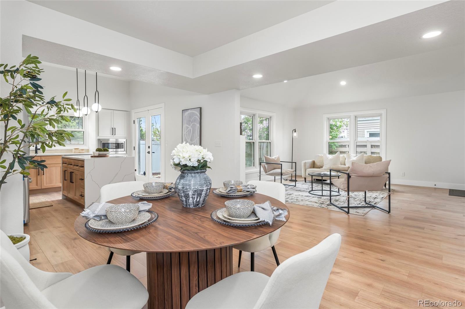 MLS Image #11 for 2275 s yosemite circle,denver, Colorado