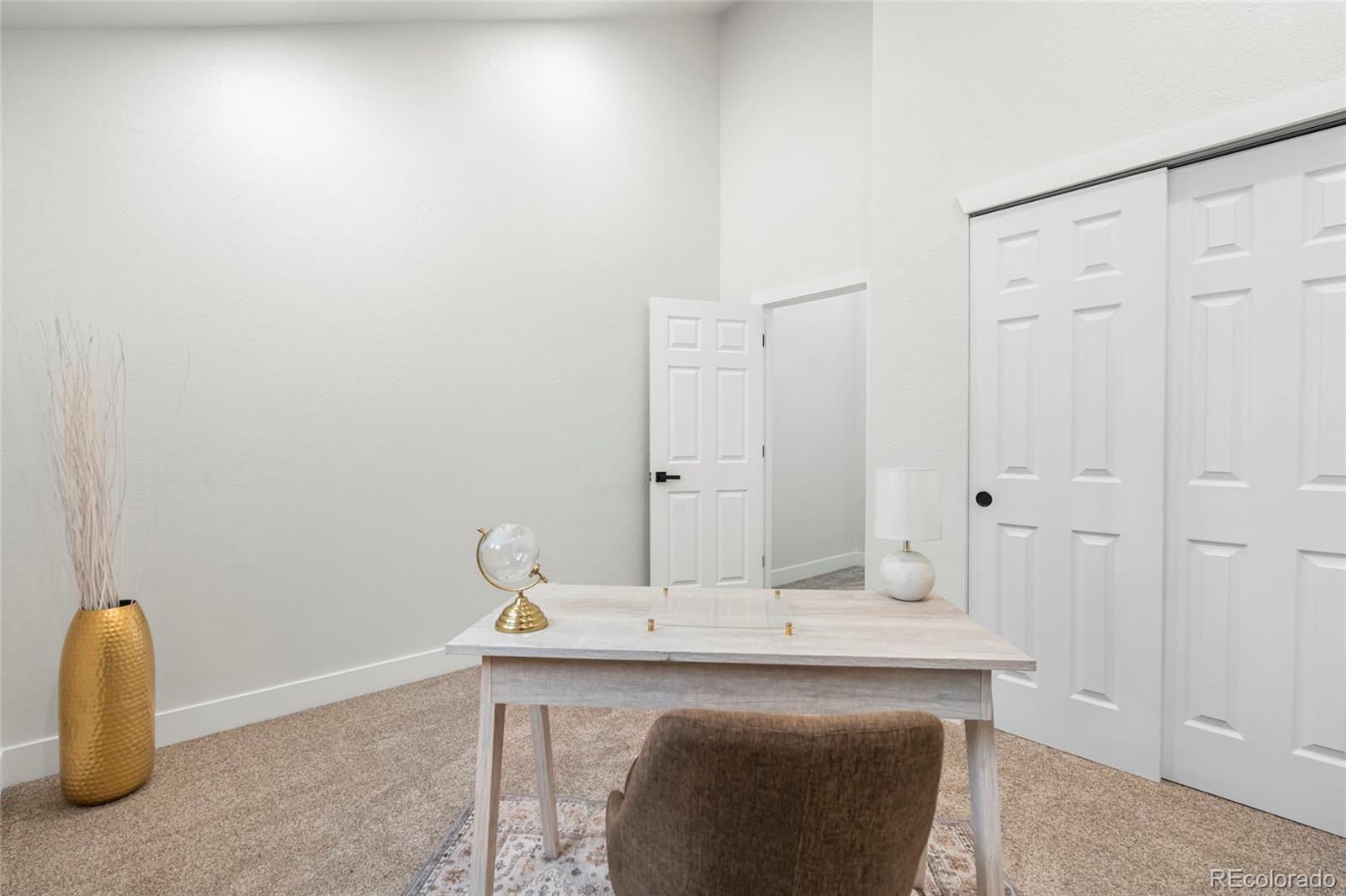 MLS Image #23 for 2275 s yosemite circle,denver, Colorado