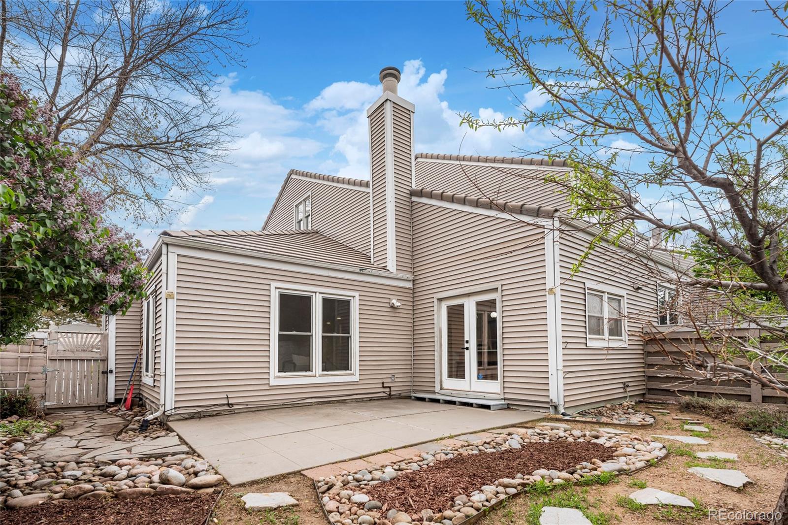 MLS Image #26 for 2275 s yosemite circle,denver, Colorado