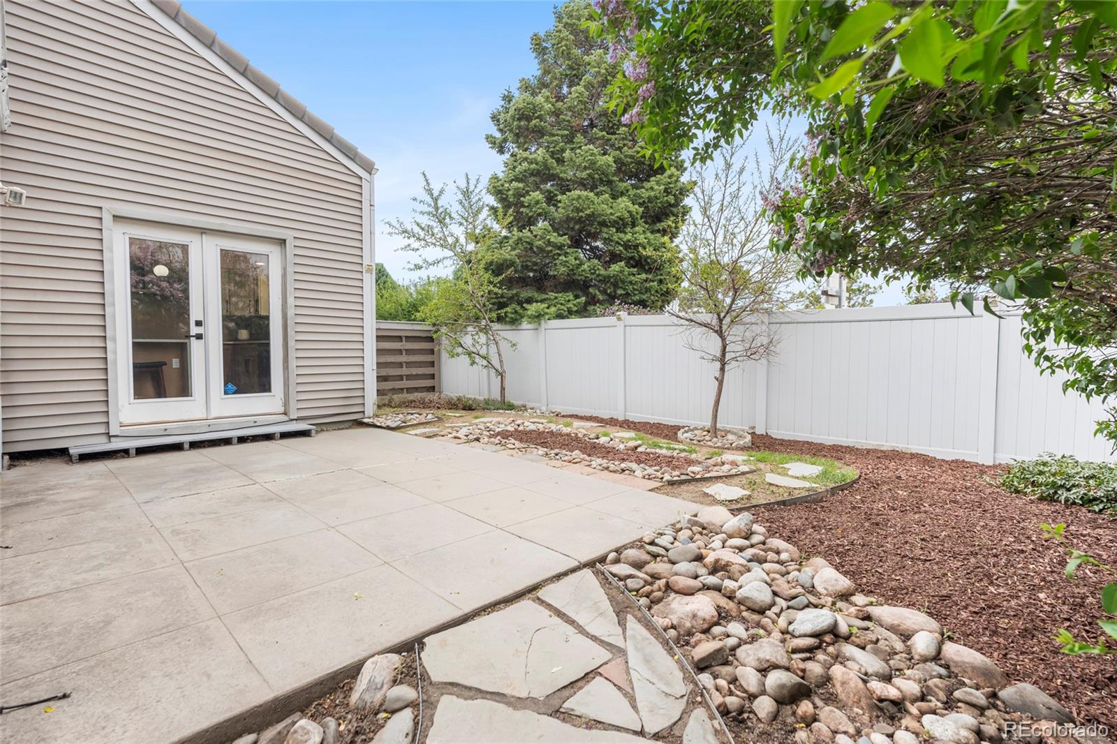 MLS Image #27 for 2275 s yosemite circle,denver, Colorado