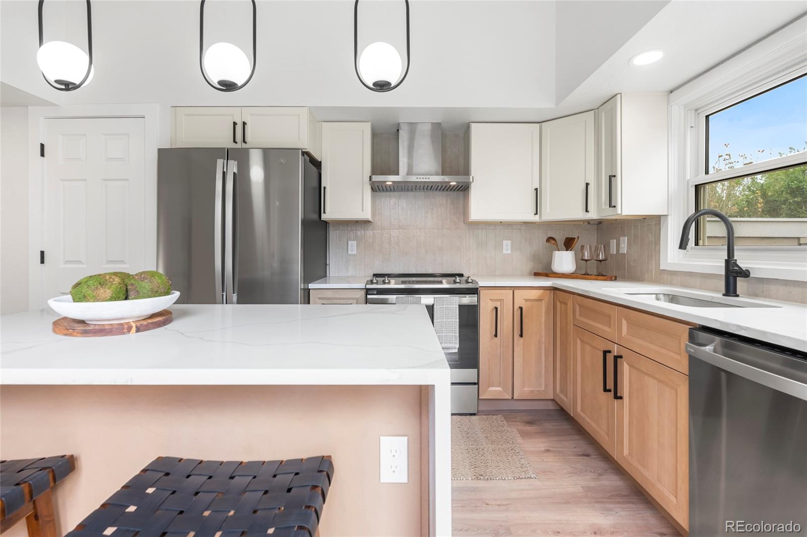 MLS Image #7 for 2275 s yosemite circle,denver, Colorado