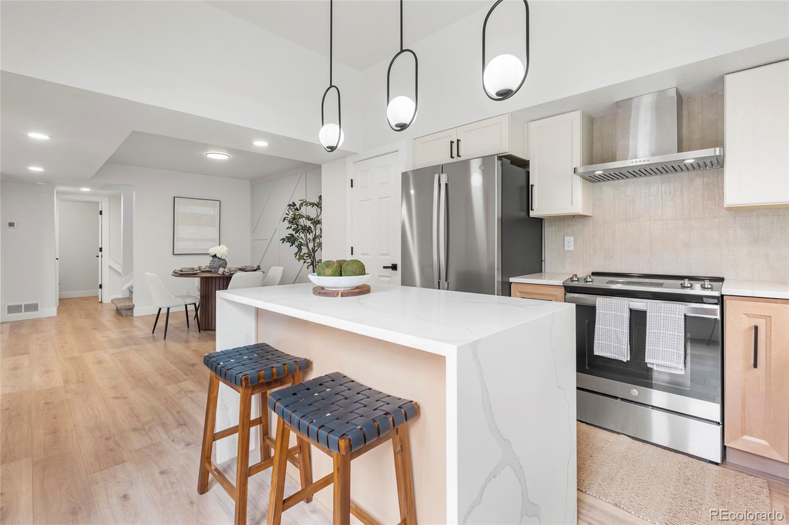 MLS Image #8 for 2275 s yosemite circle,denver, Colorado