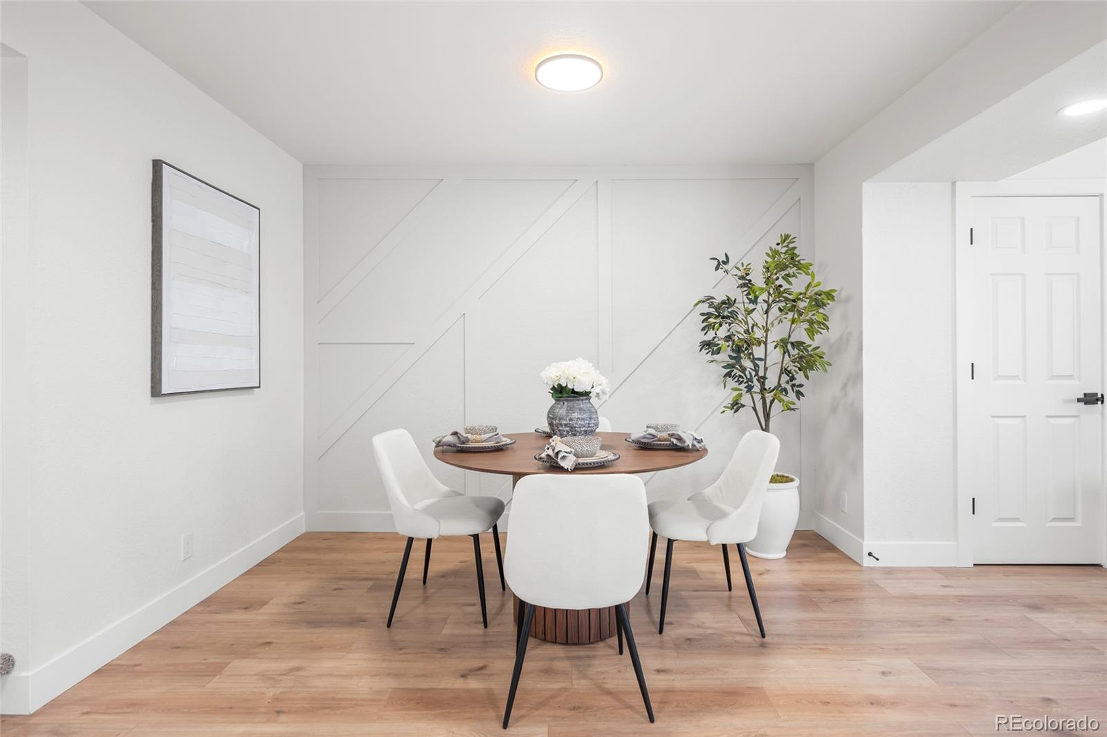 MLS Image #9 for 2275 s yosemite circle,denver, Colorado