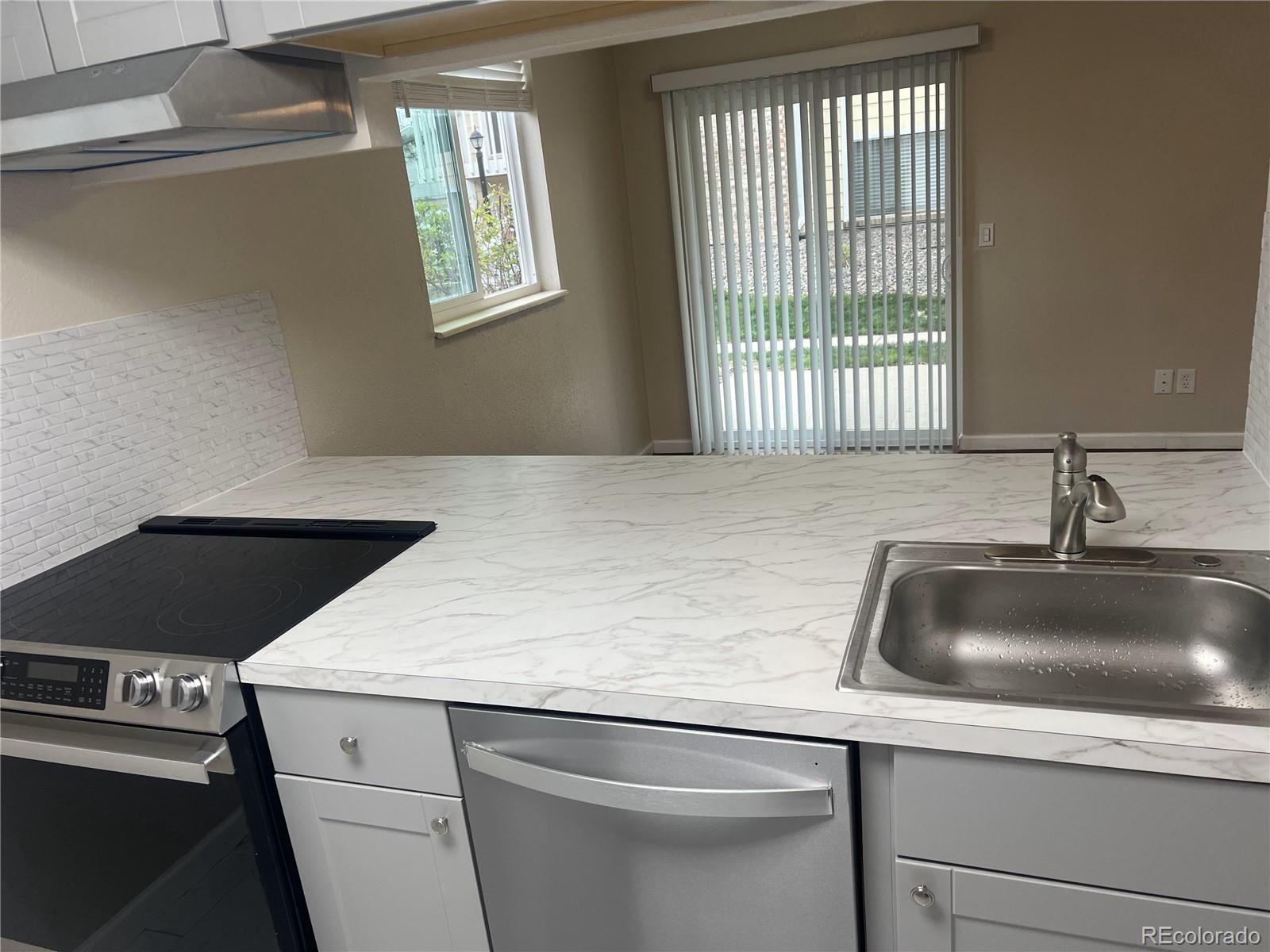 MLS Image #5 for 12450 e cornell avenue,aurora, Colorado