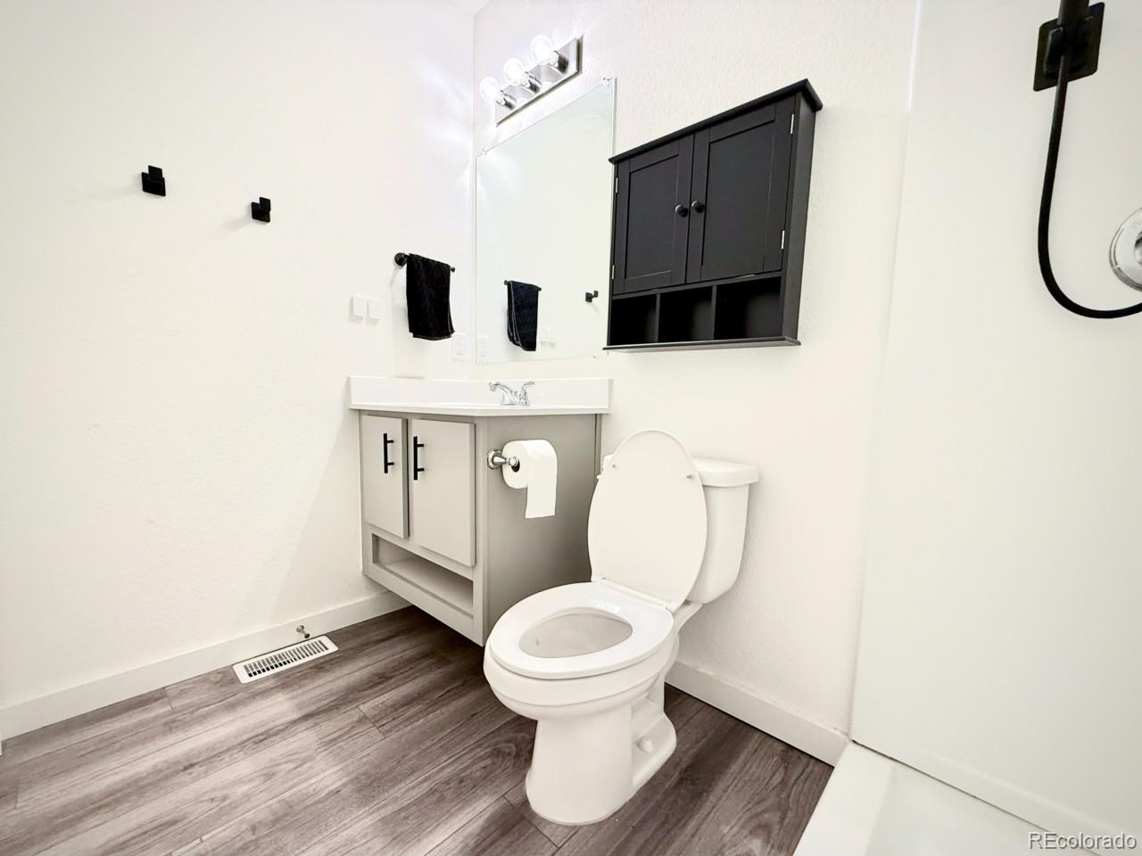MLS Image #13 for 5027 n walden way,denver, Colorado