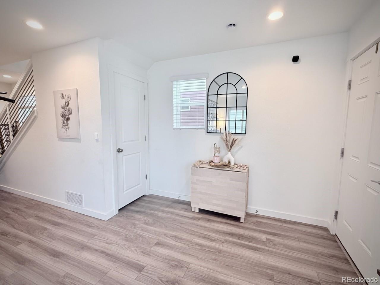 MLS Image #15 for 5027 n walden way,denver, Colorado