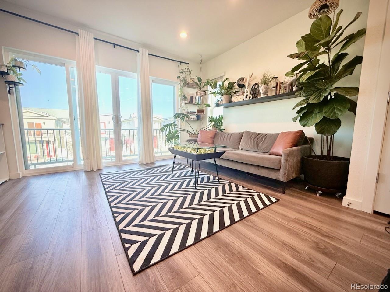 MLS Image #3 for 5027 n walden way,denver, Colorado
