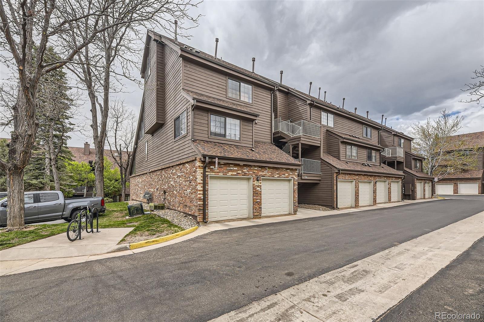 MLS Image #10 for 814 s vance street,lakewood, Colorado