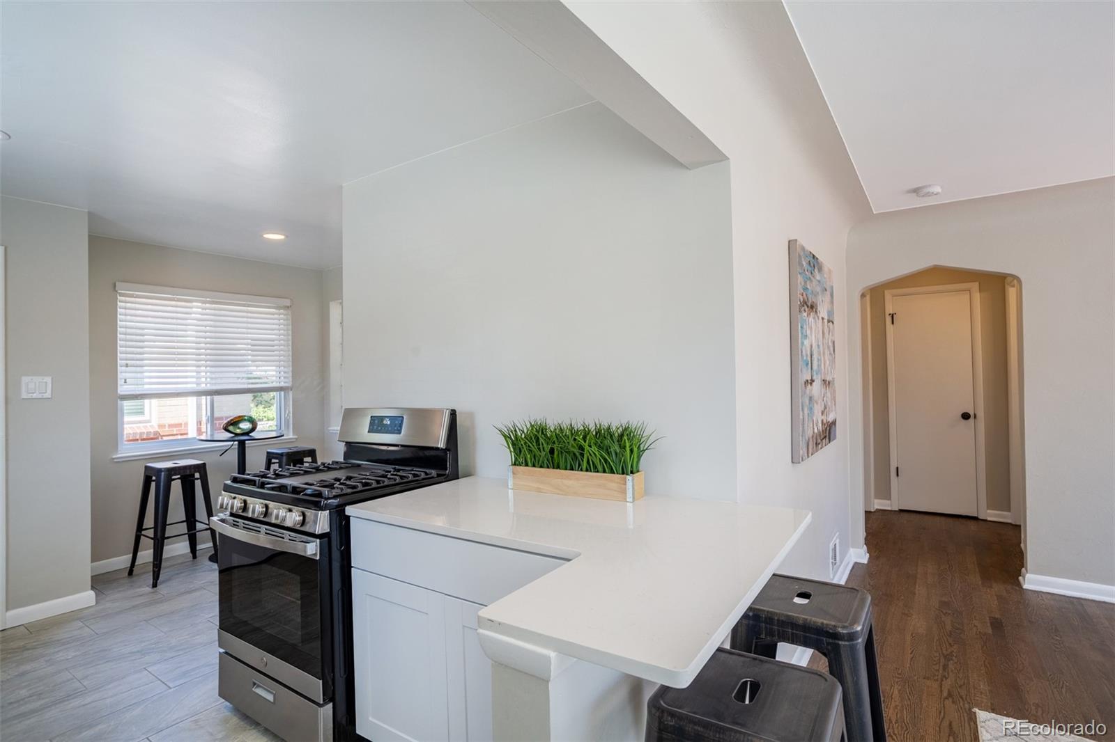 MLS Image #3 for 500 s pennsylvania street,denver, Colorado