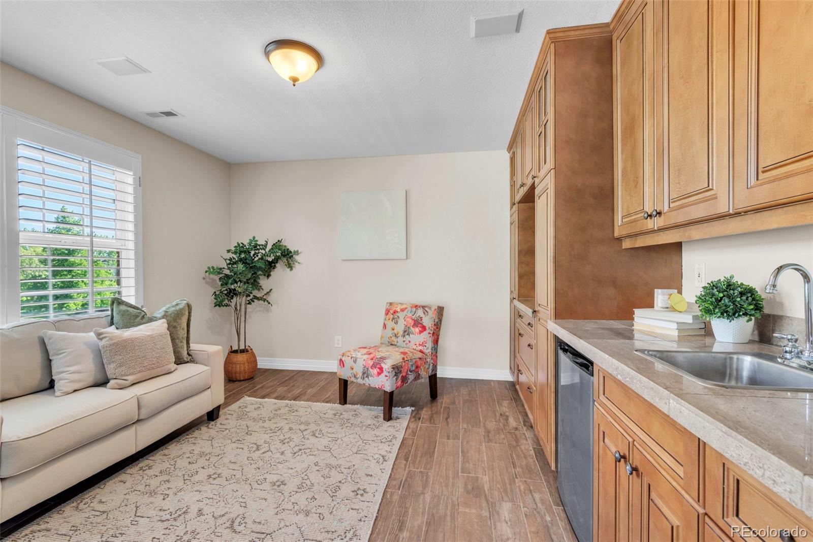 MLS Image #25 for 693  syracuse street,denver, Colorado