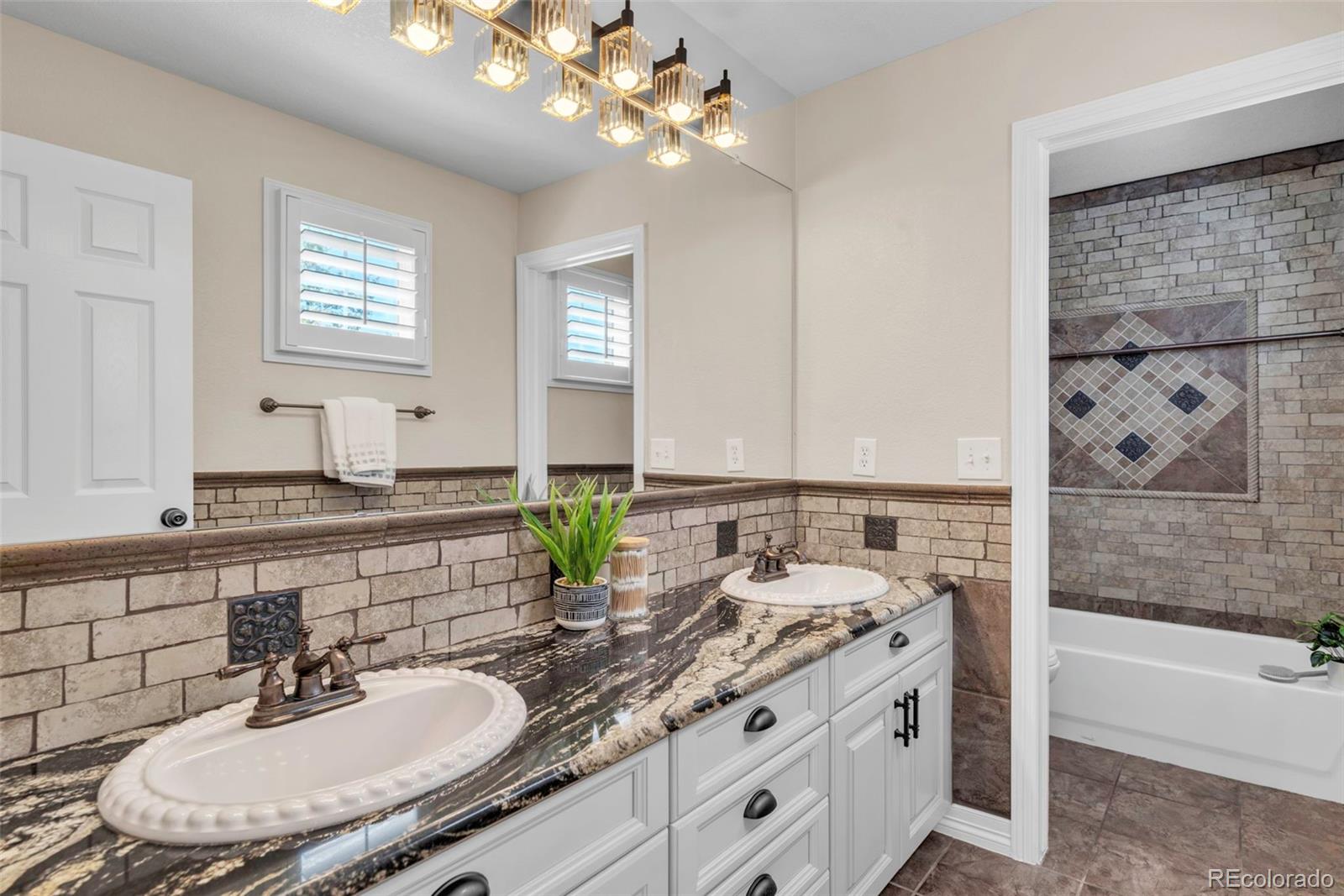 MLS Image #32 for 693  syracuse street,denver, Colorado