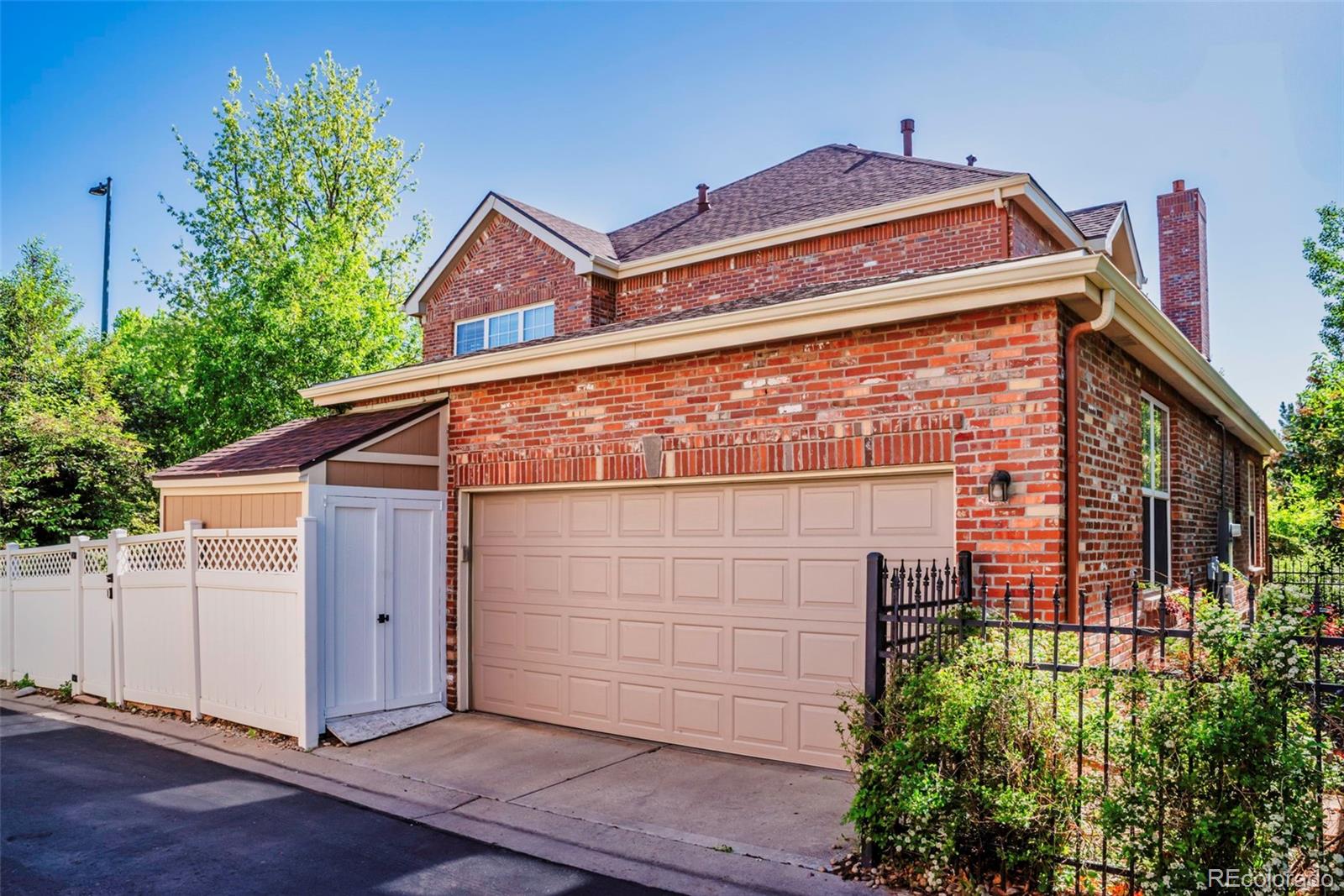 MLS Image #42 for 693  syracuse street,denver, Colorado