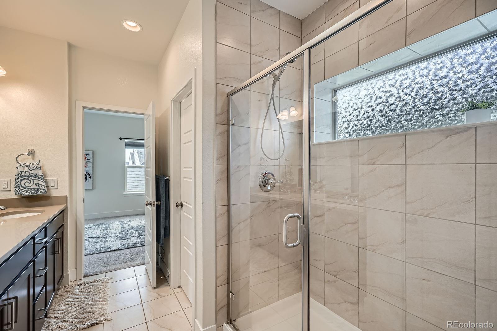 MLS Image #16 for 11270 e 26th avenue,aurora, Colorado