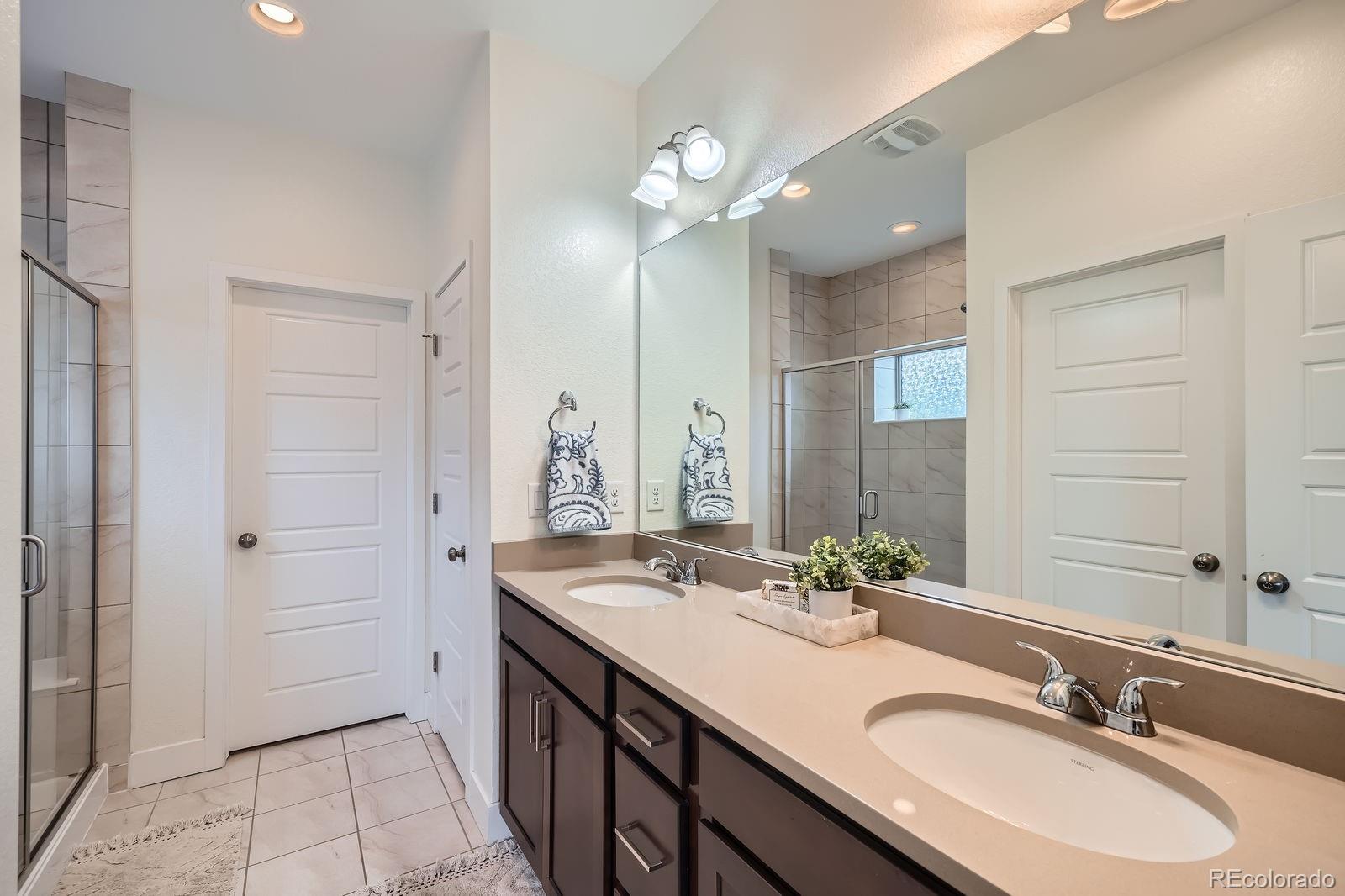 MLS Image #17 for 11270 e 26th avenue,aurora, Colorado