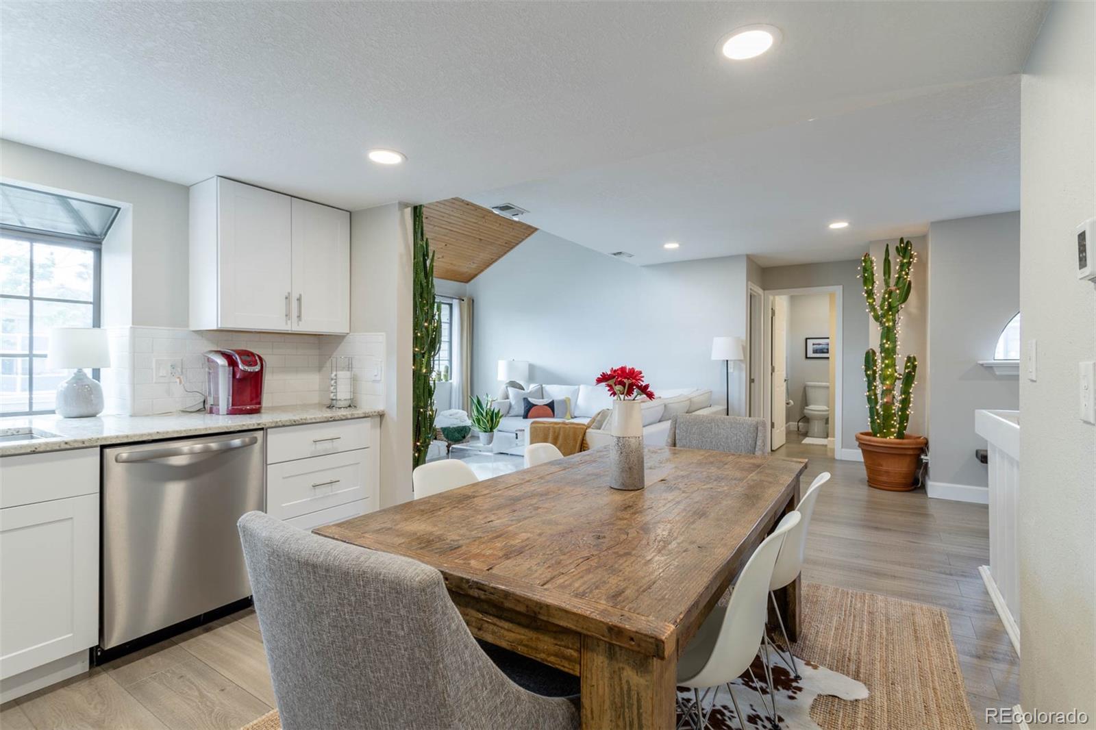 MLS Image #6 for 12406 e pacific circle,aurora, Colorado