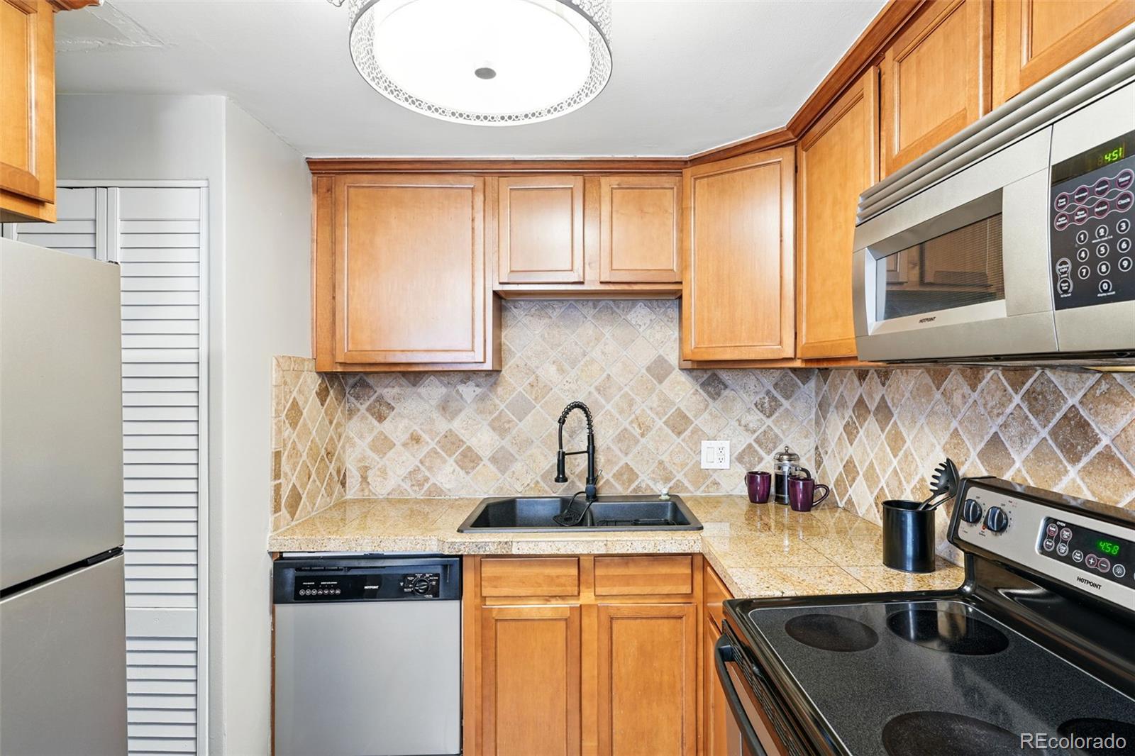 MLS Image #15 for 1155 n ash street 102,denver, Colorado