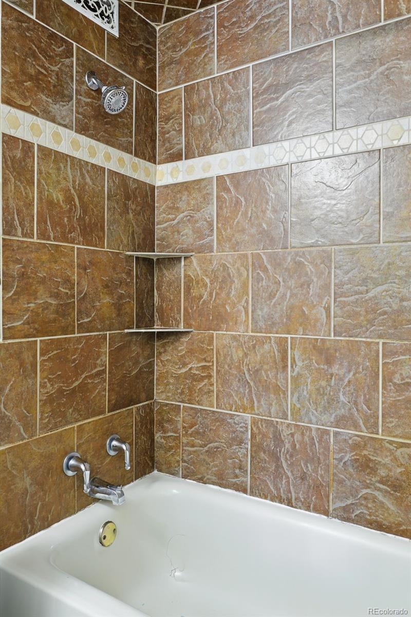 MLS Image #25 for 1155 n ash street 102,denver, Colorado