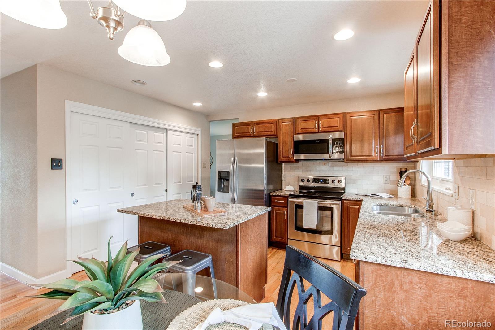 MLS Image #15 for 8370 e princeton avenue,denver, Colorado