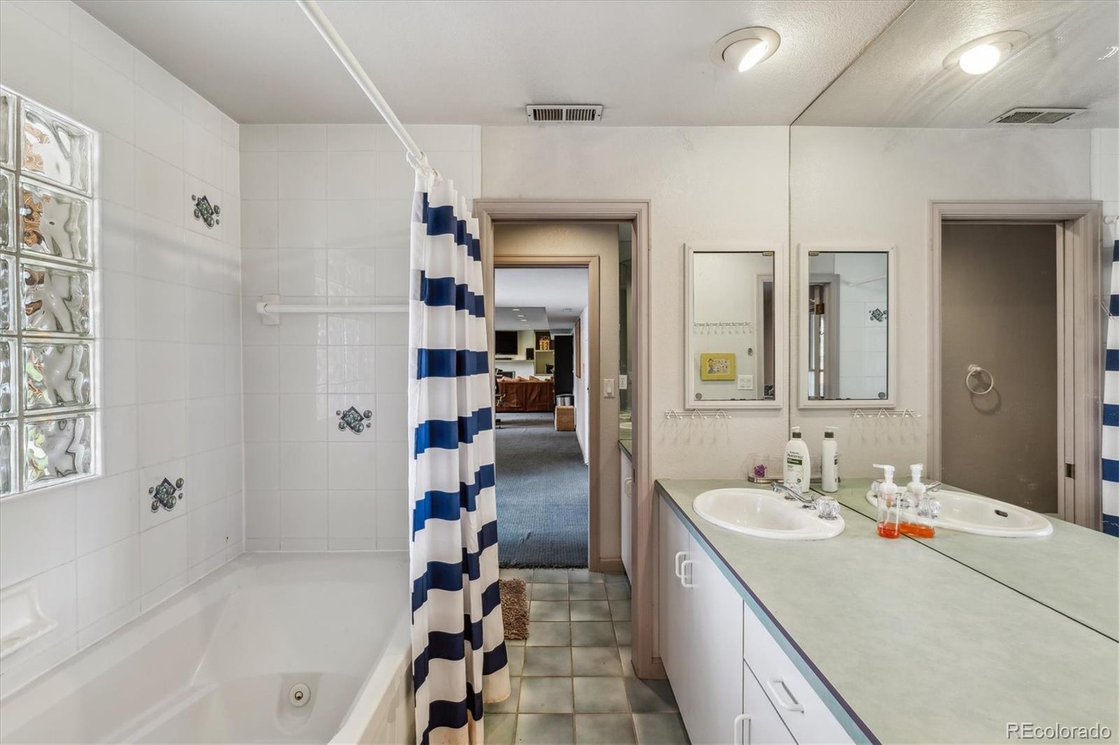 MLS Image #35 for 6062 s emporia circle,englewood, Colorado