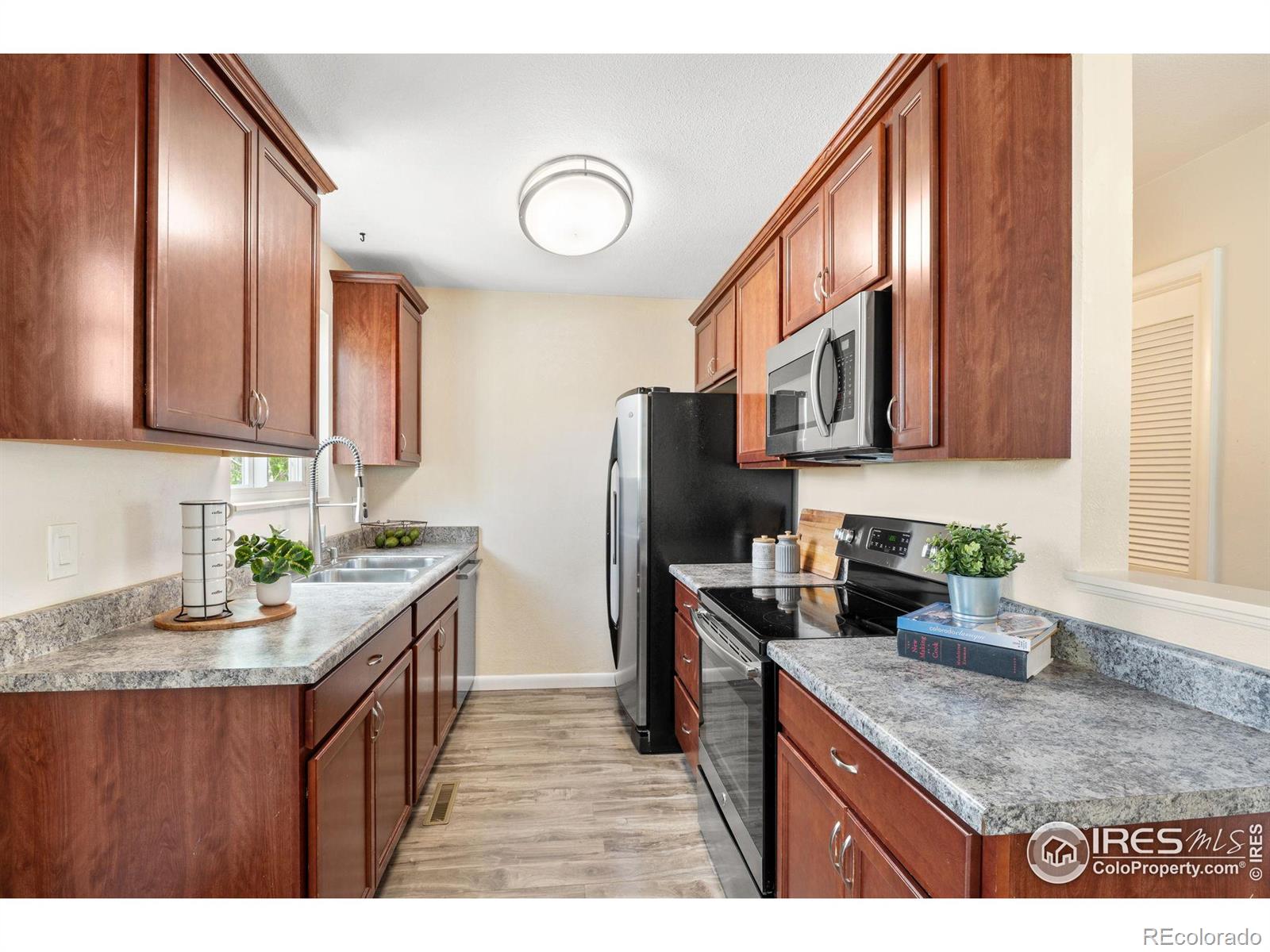 MLS Image #10 for 10683  newcombe way,broomfield, Colorado