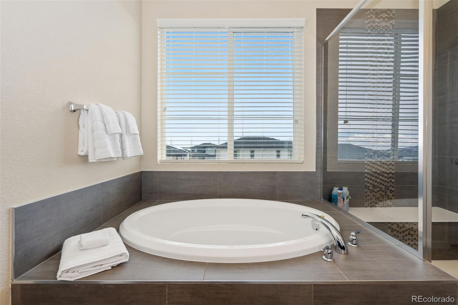 MLS Image #10 for 9486  juniper way,arvada, Colorado