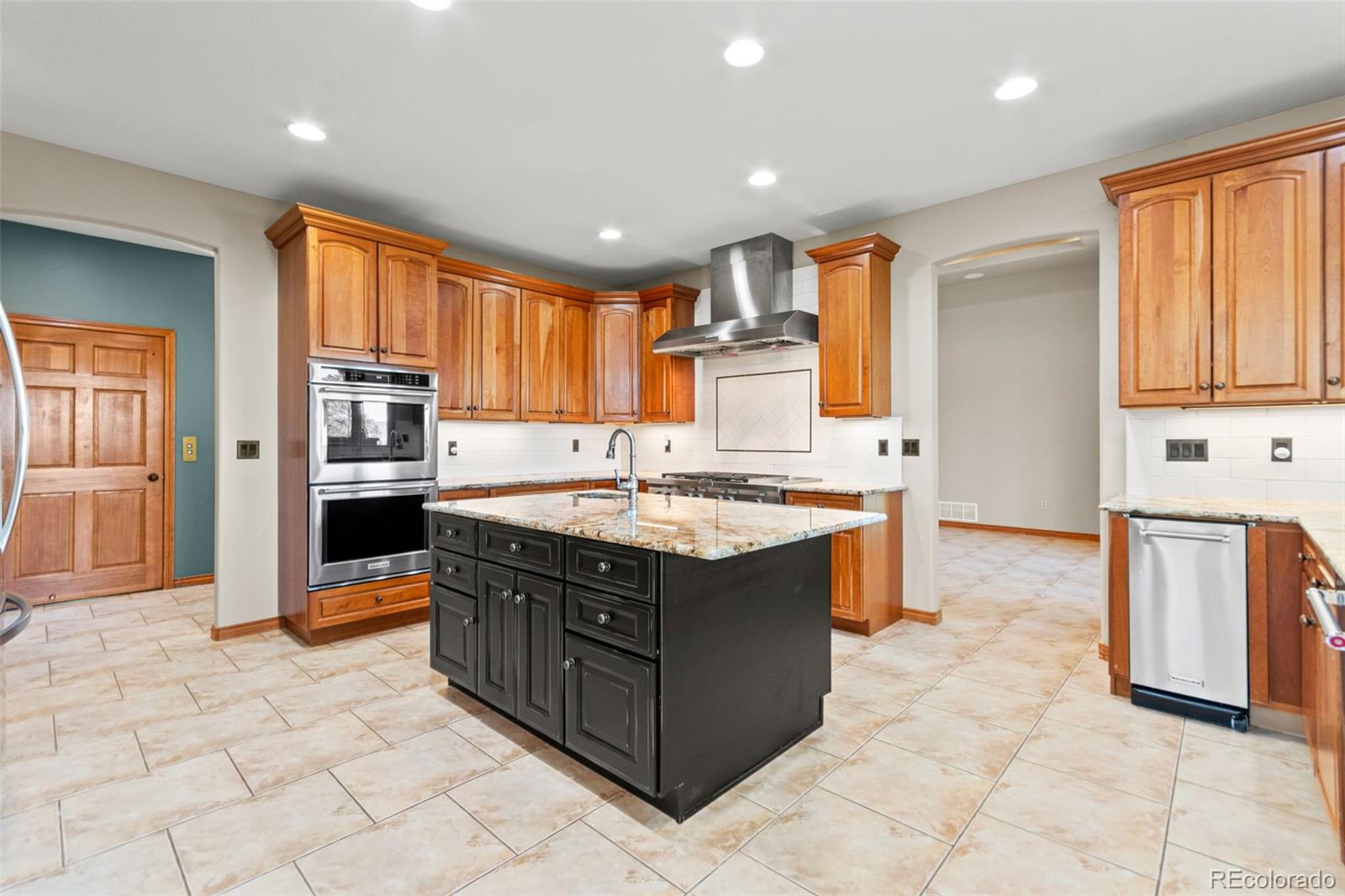 MLS Image #12 for 1988  lake drive,larkspur, Colorado