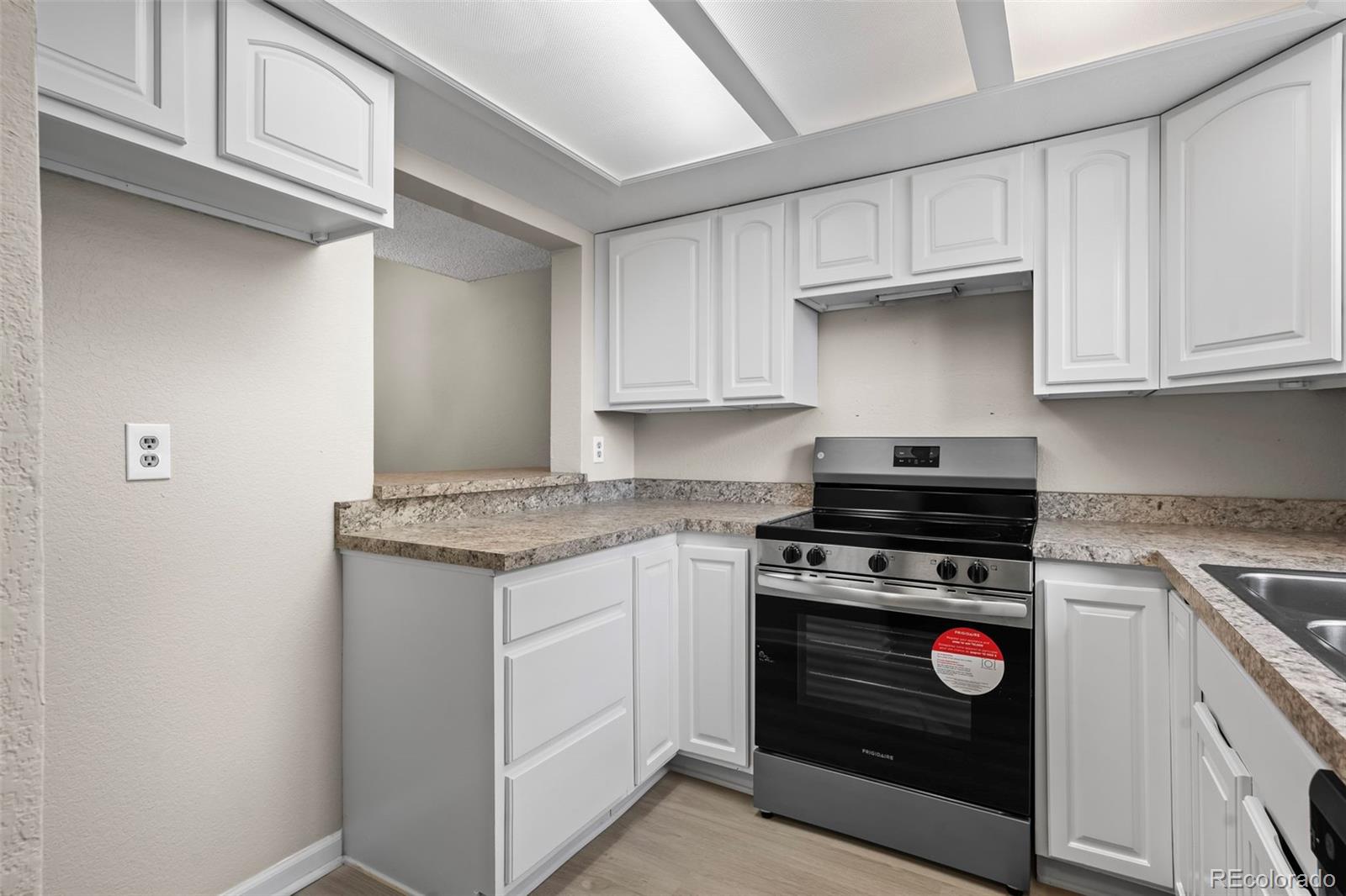 MLS Image #4 for 2862 w warren avenue,denver, Colorado