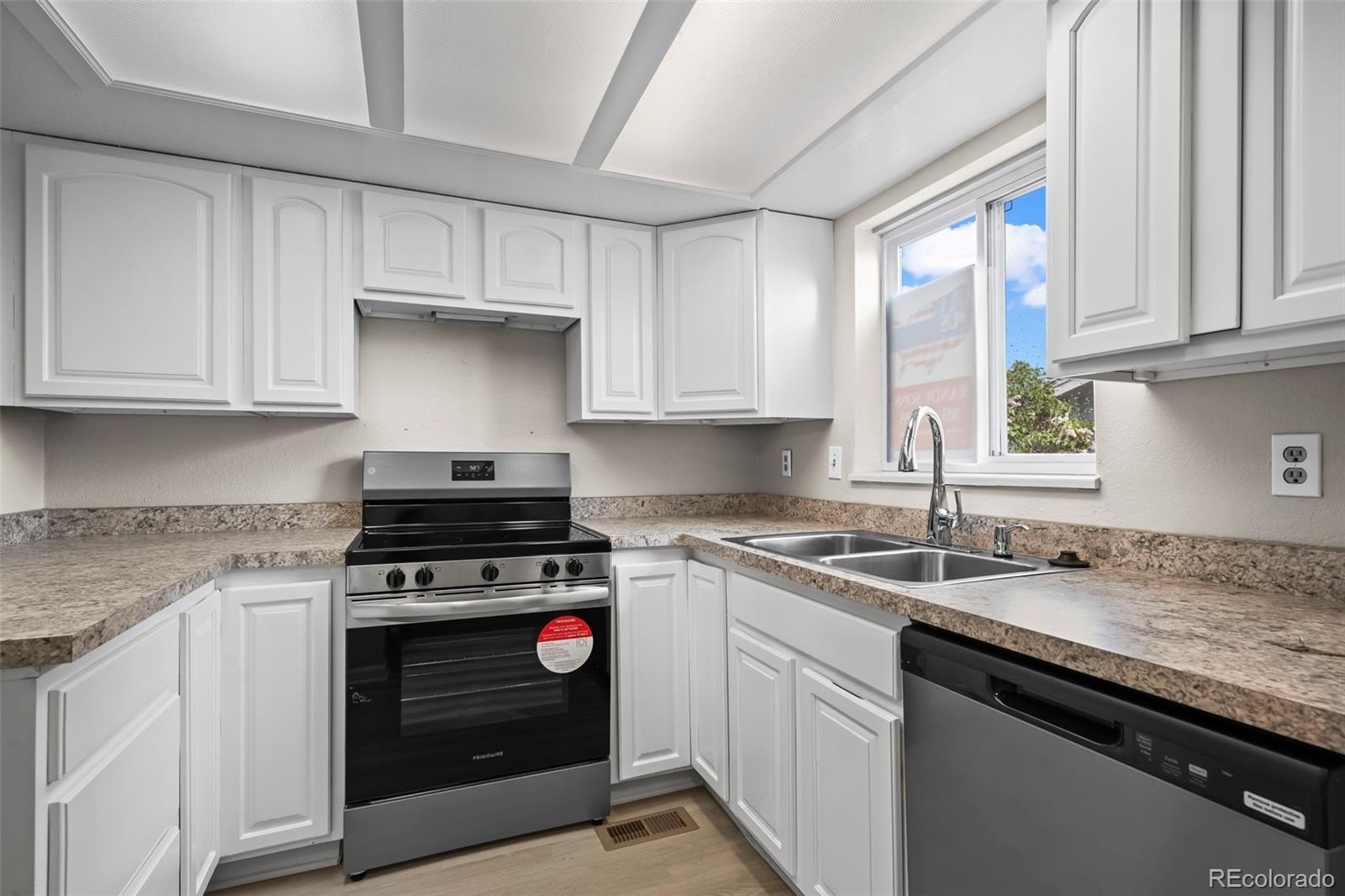 MLS Image #5 for 2862 w warren avenue,denver, Colorado