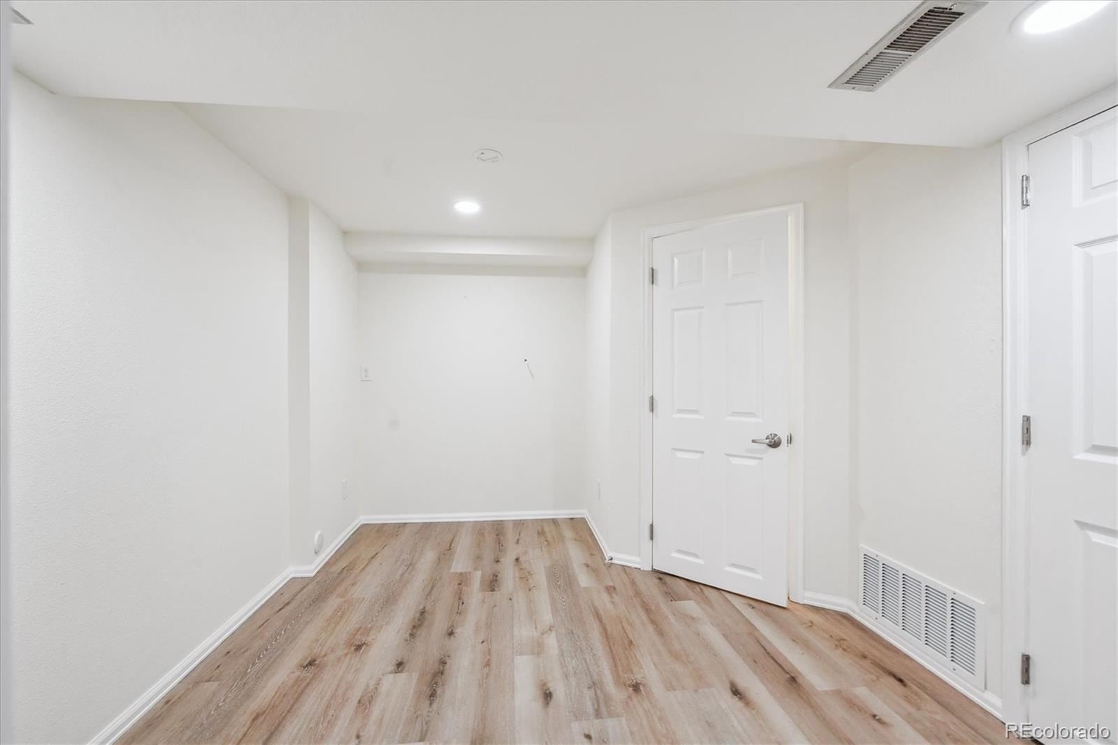 MLS Image #10 for 10520 w fair avenue a,littleton, Colorado