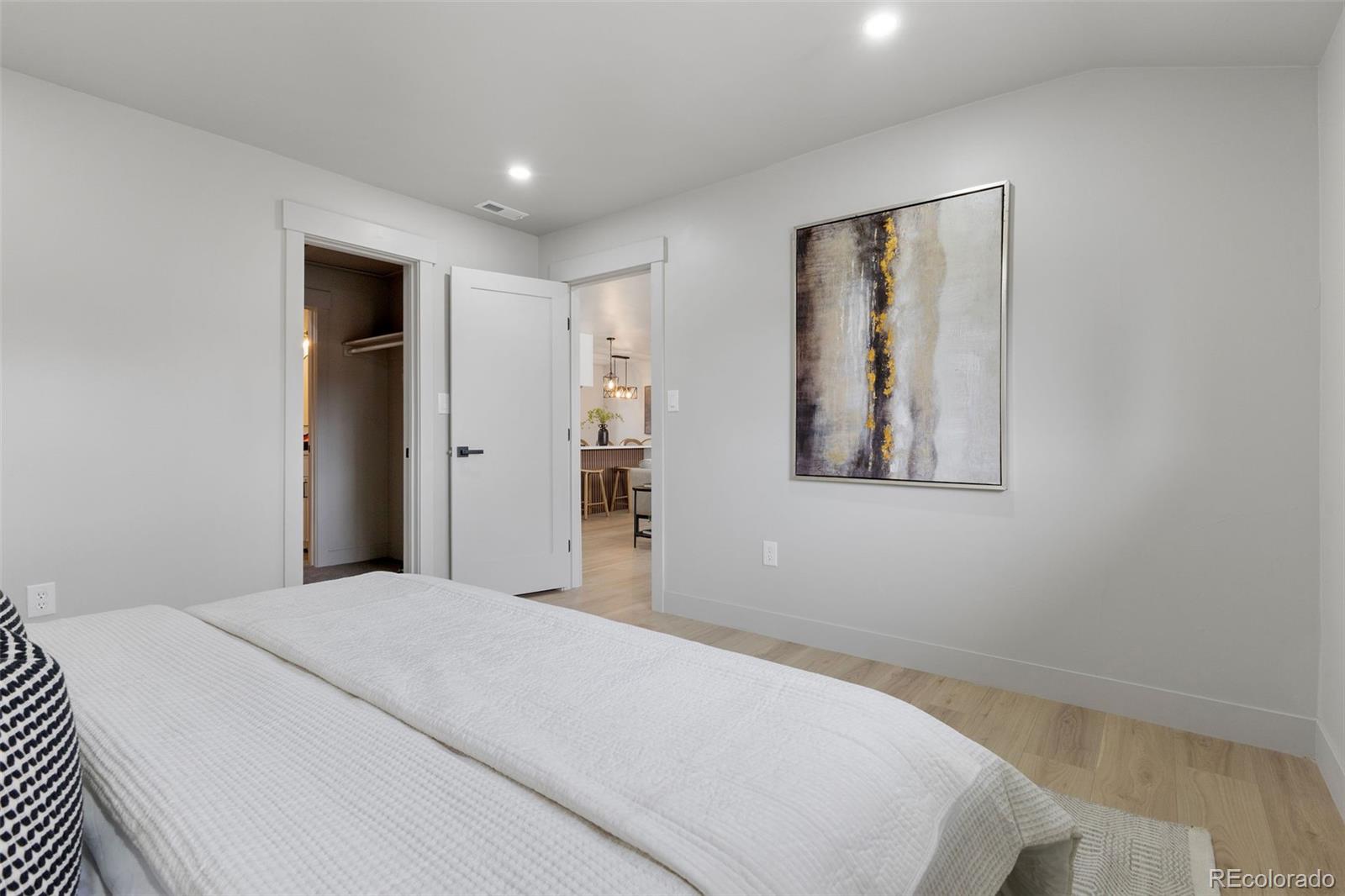 MLS Image #14 for 6839 e 21st avenue,denver, Colorado
