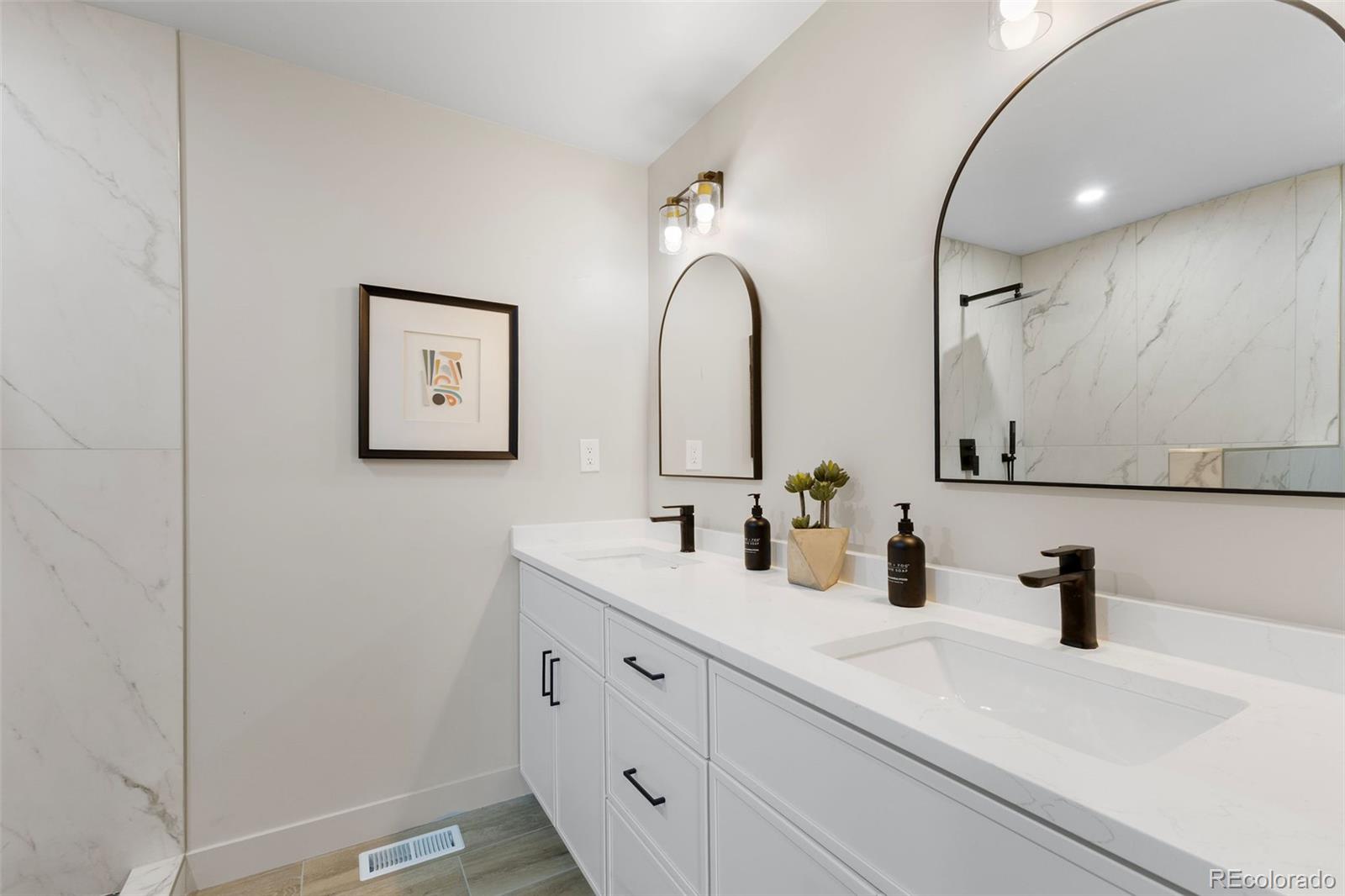 MLS Image #16 for 6839 e 21st avenue,denver, Colorado
