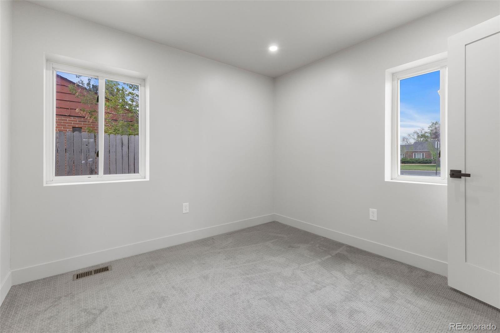 MLS Image #17 for 6839 e 21st avenue,denver, Colorado