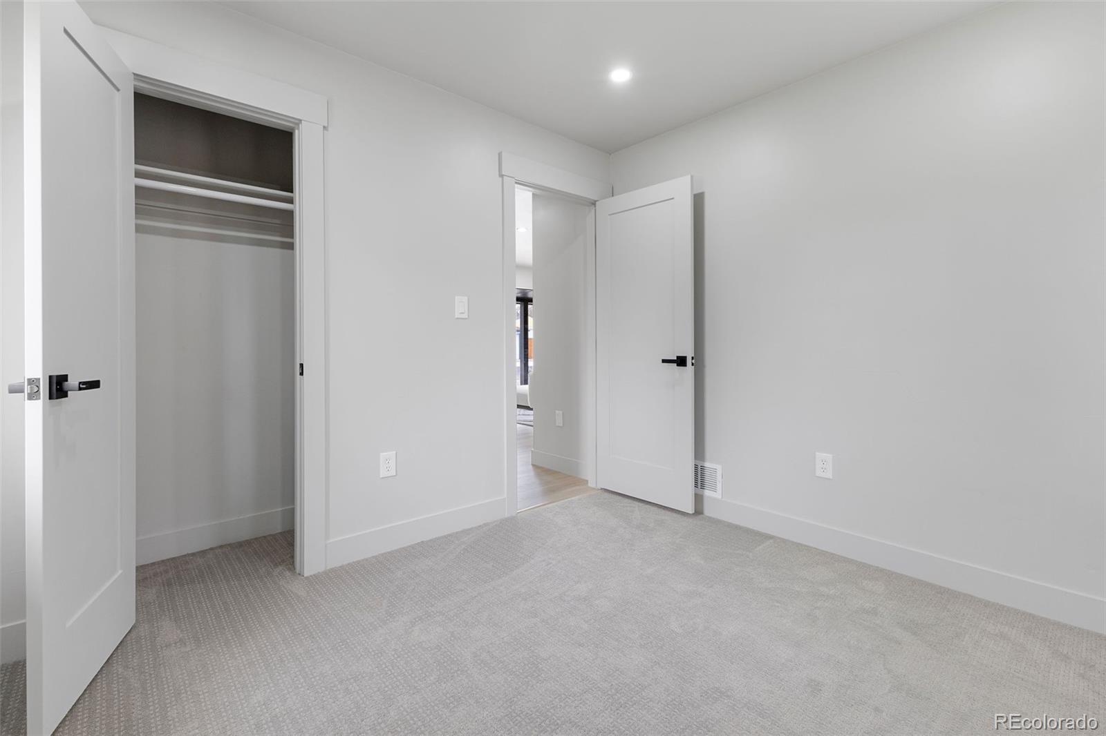 MLS Image #18 for 6839 e 21st avenue,denver, Colorado