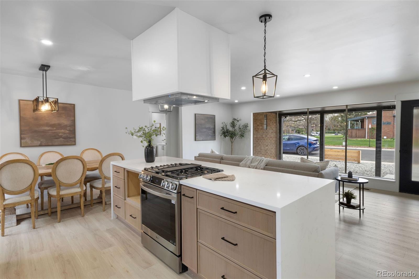 MLS Image #8 for 6839 e 21st avenue,denver, Colorado