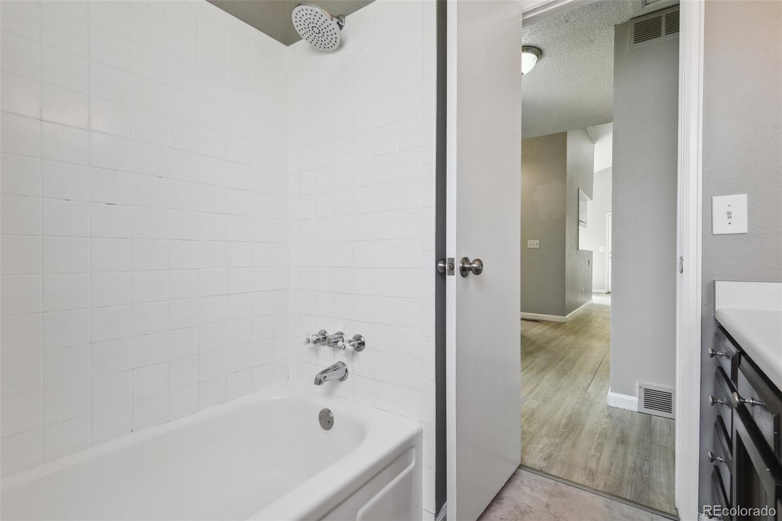 MLS Image #7 for 4710 e louisiana avenue,denver, Colorado
