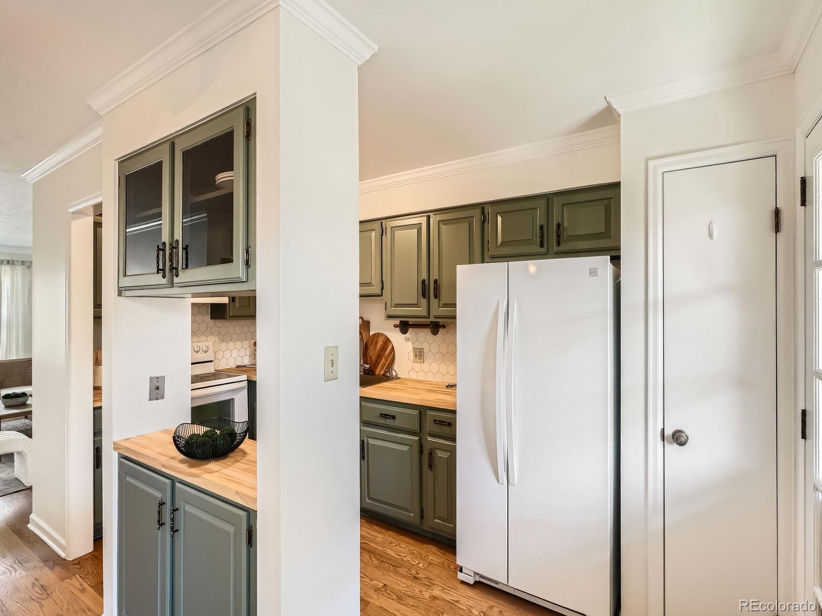 MLS Image #4 for 2301 e fremont avenue,centennial, Colorado