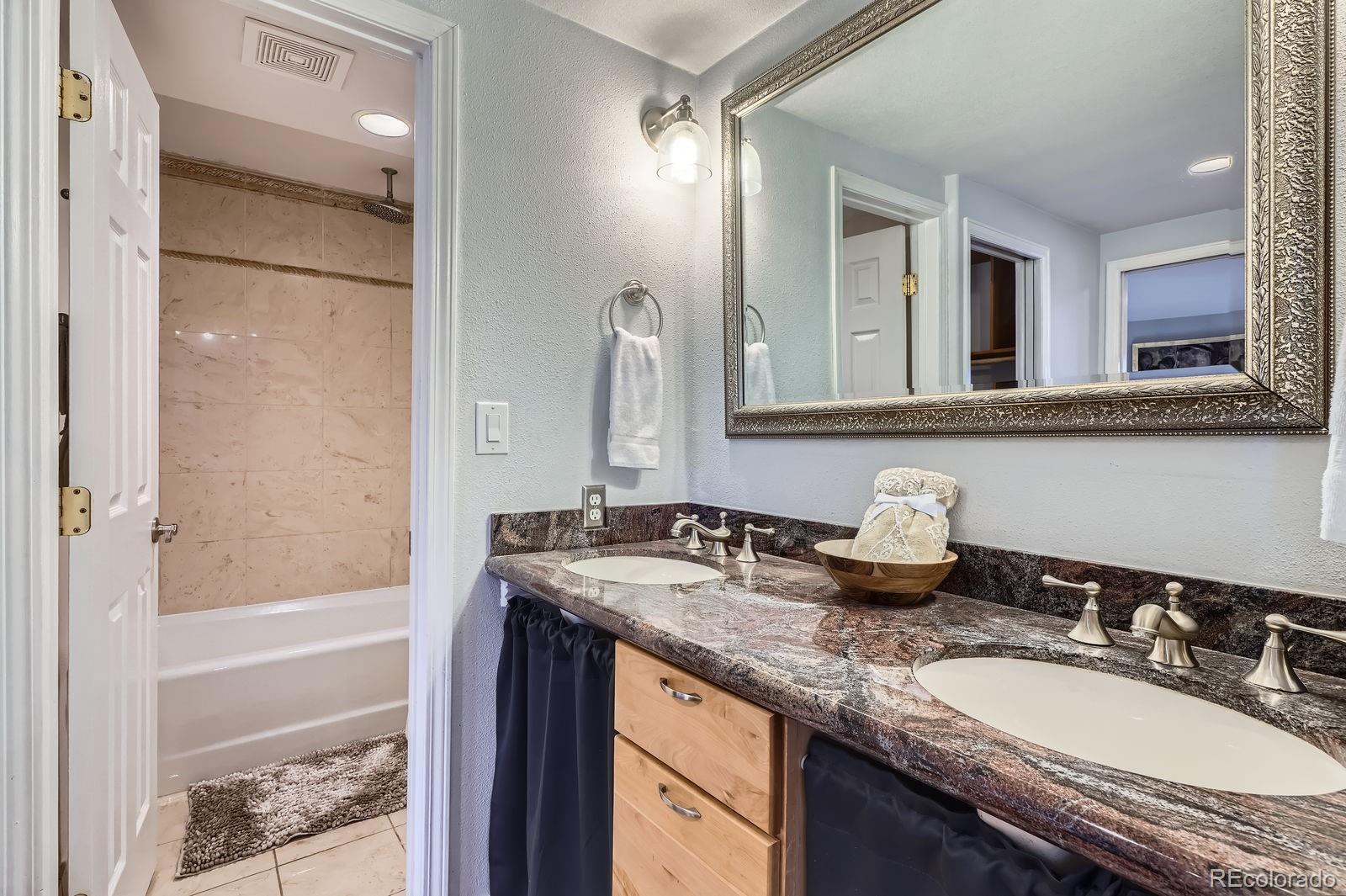 MLS Image #10 for 1777  larimer street,denver, Colorado