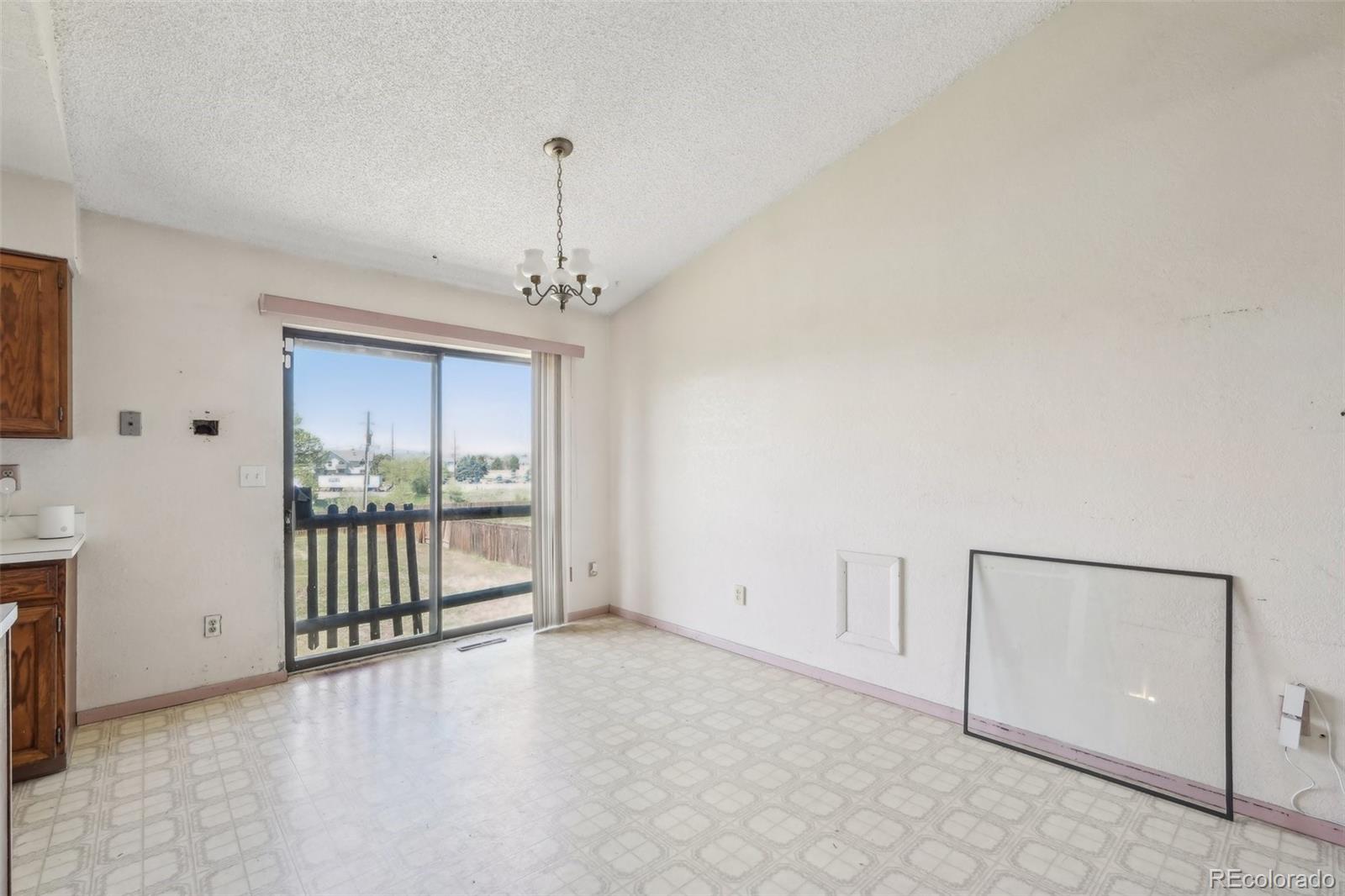 MLS Image #6 for 831  sable boulevard,aurora, Colorado