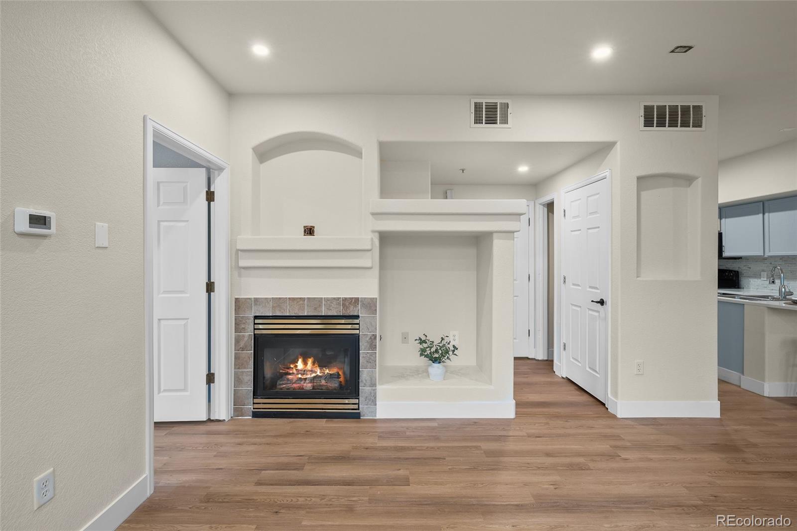 MLS Image #3 for 9590 e florida avenue,denver, Colorado