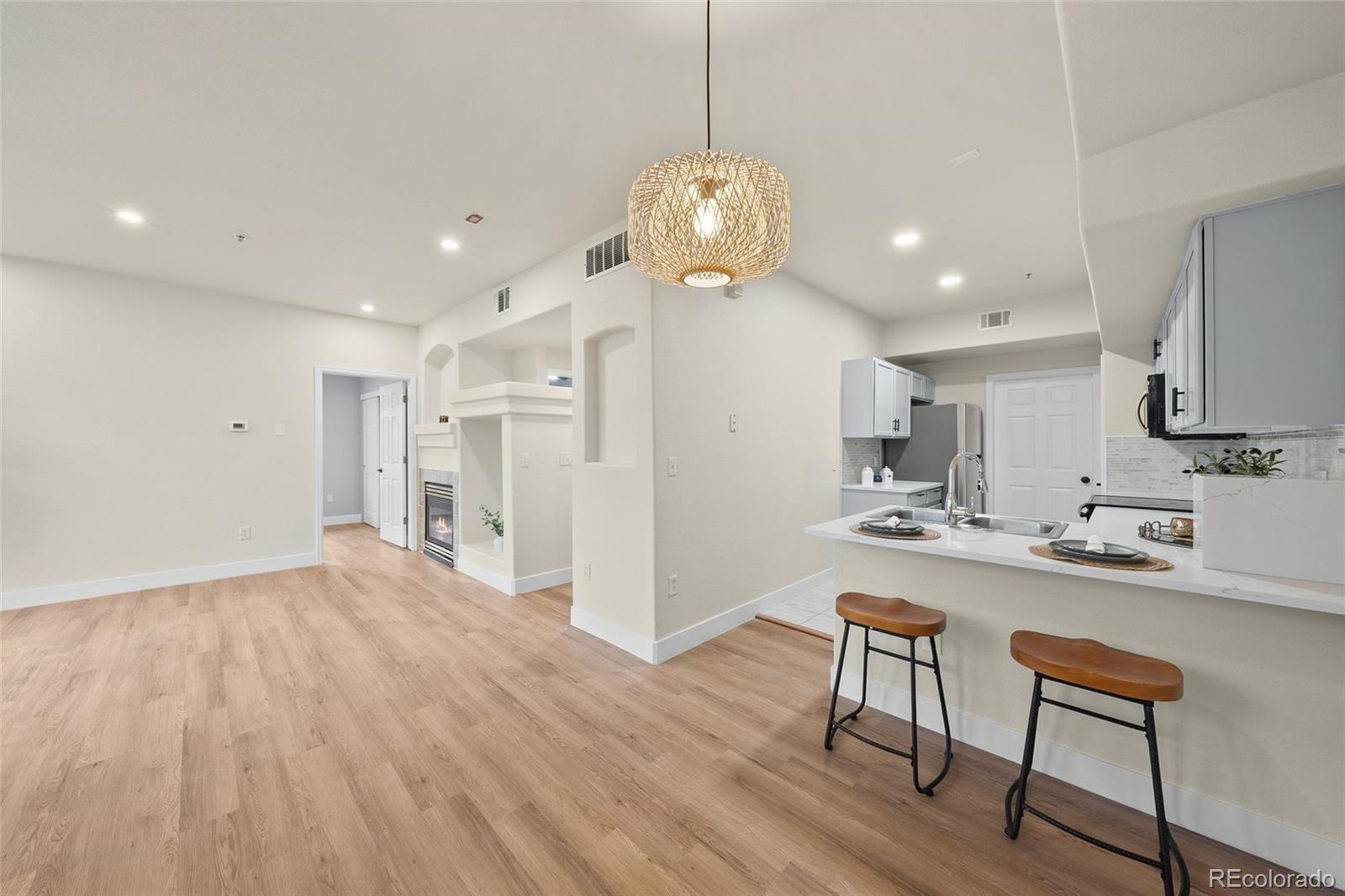 MLS Image #5 for 9590 e florida avenue,denver, Colorado