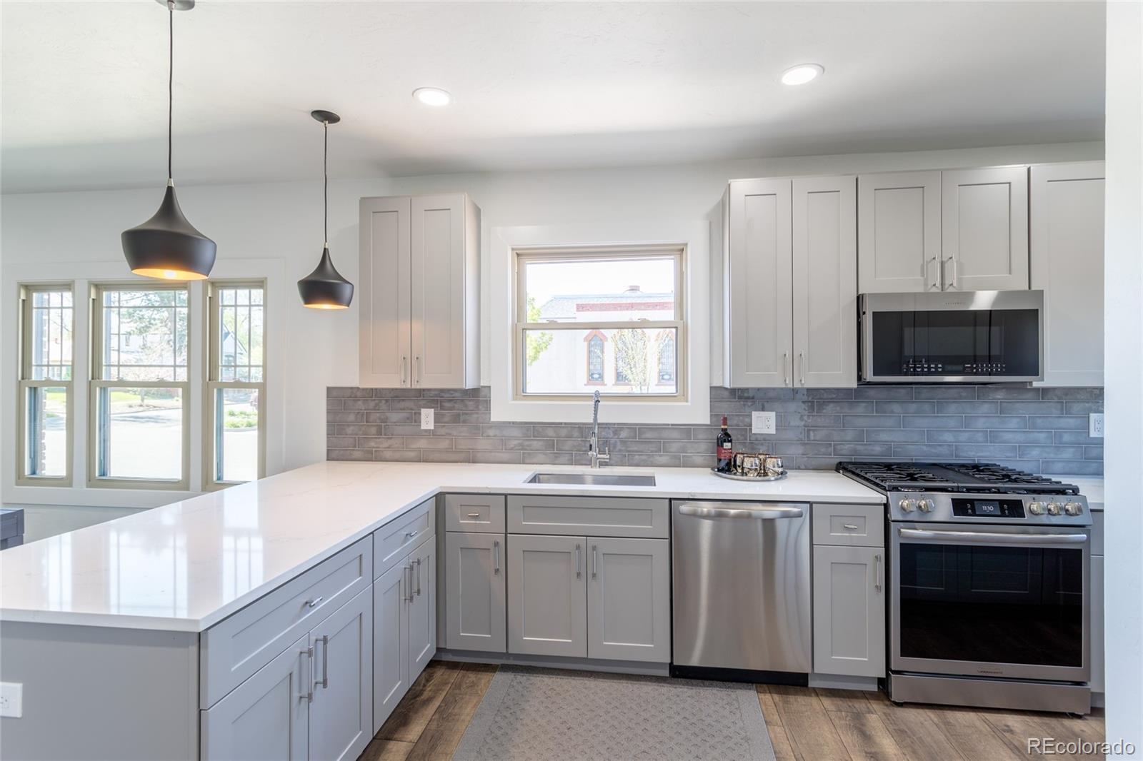 MLS Image #13 for 3105 n elizabeth street,denver, Colorado