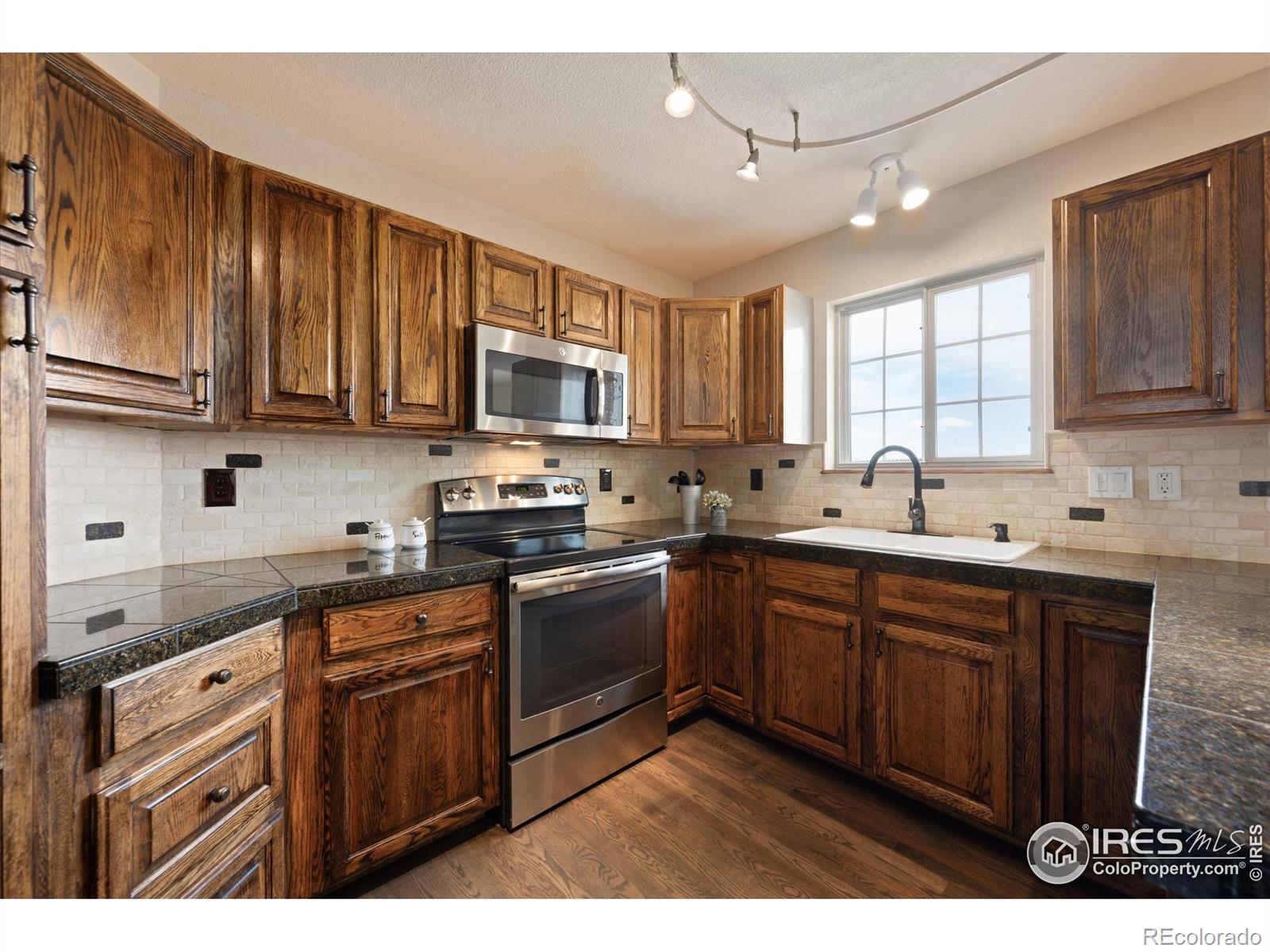 MLS Image #5 for 927  wisteria drive,loveland, Colorado