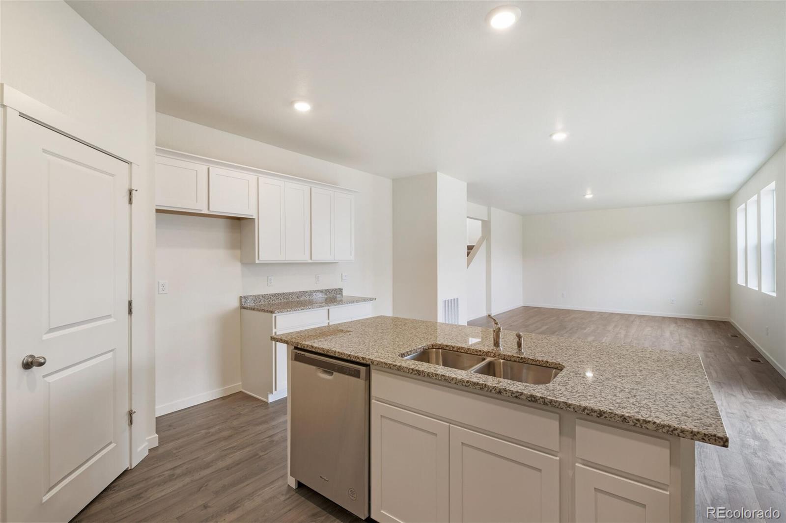 MLS Image #10 for 342  hummingbird lane,johnstown, Colorado